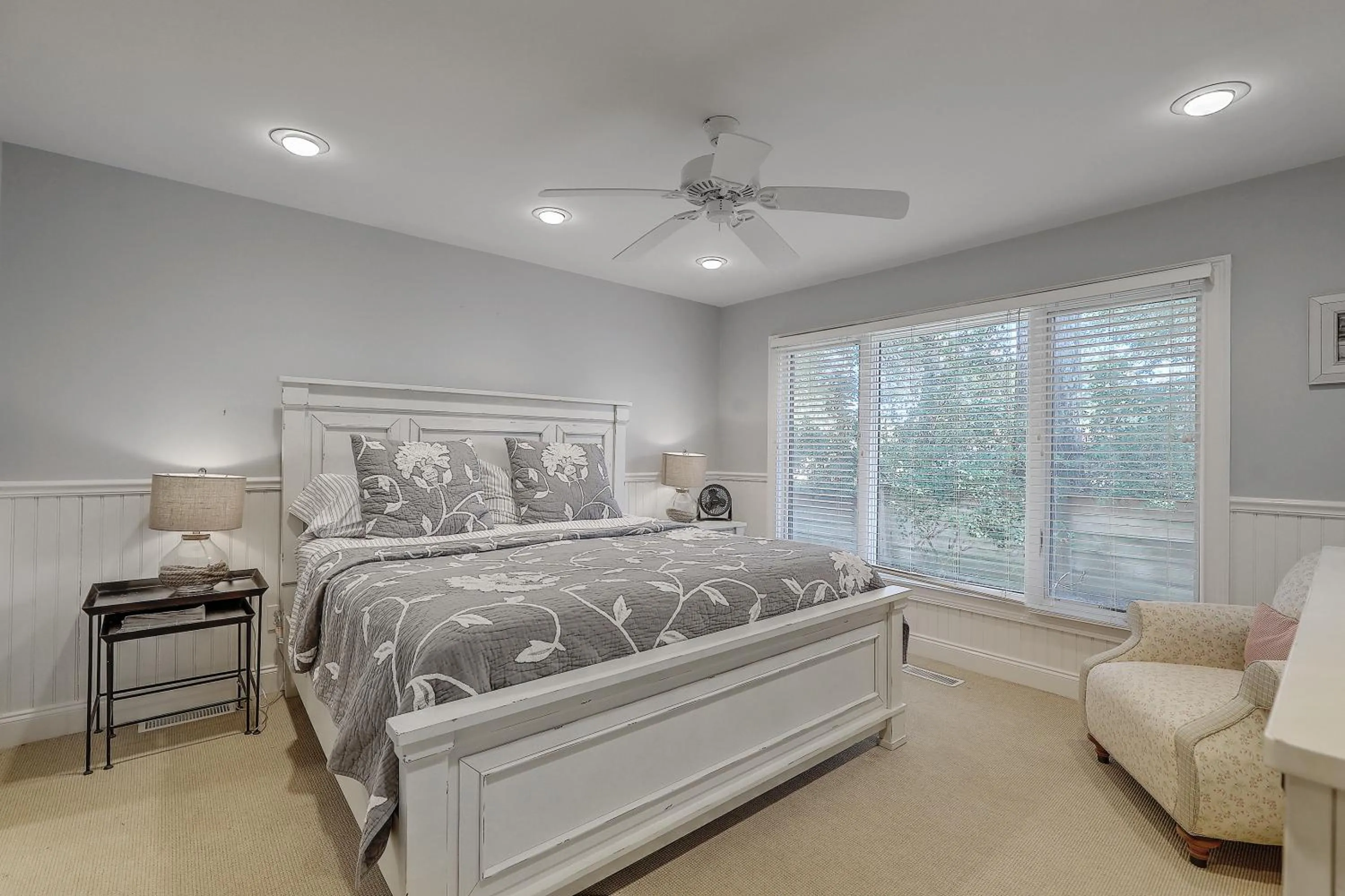Bedroom, Bed in Fairway Dunes 27 - Screened Porch Golf Course View!