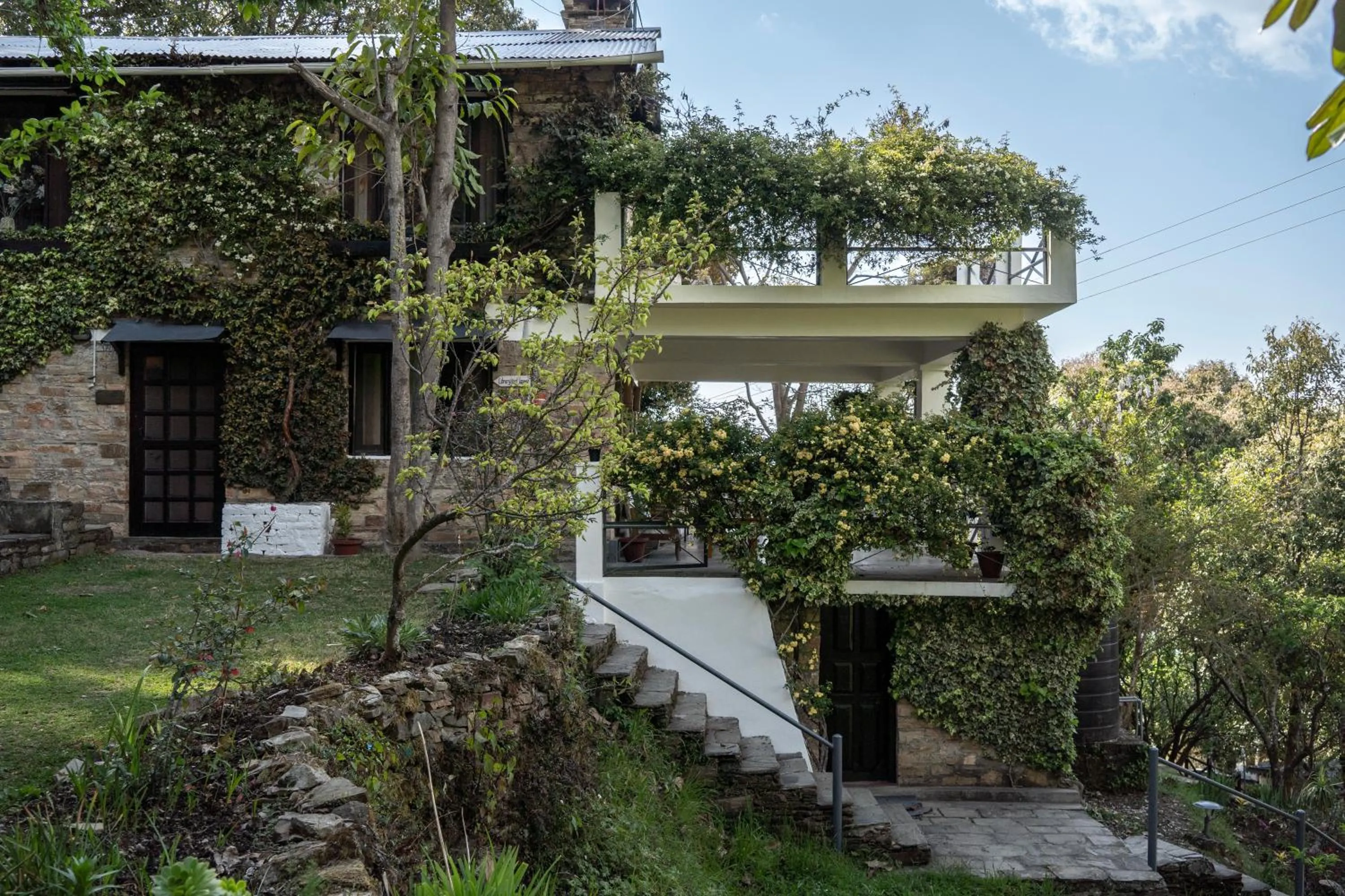 Balcony/Terrace in Avenida Snowcap Retreat