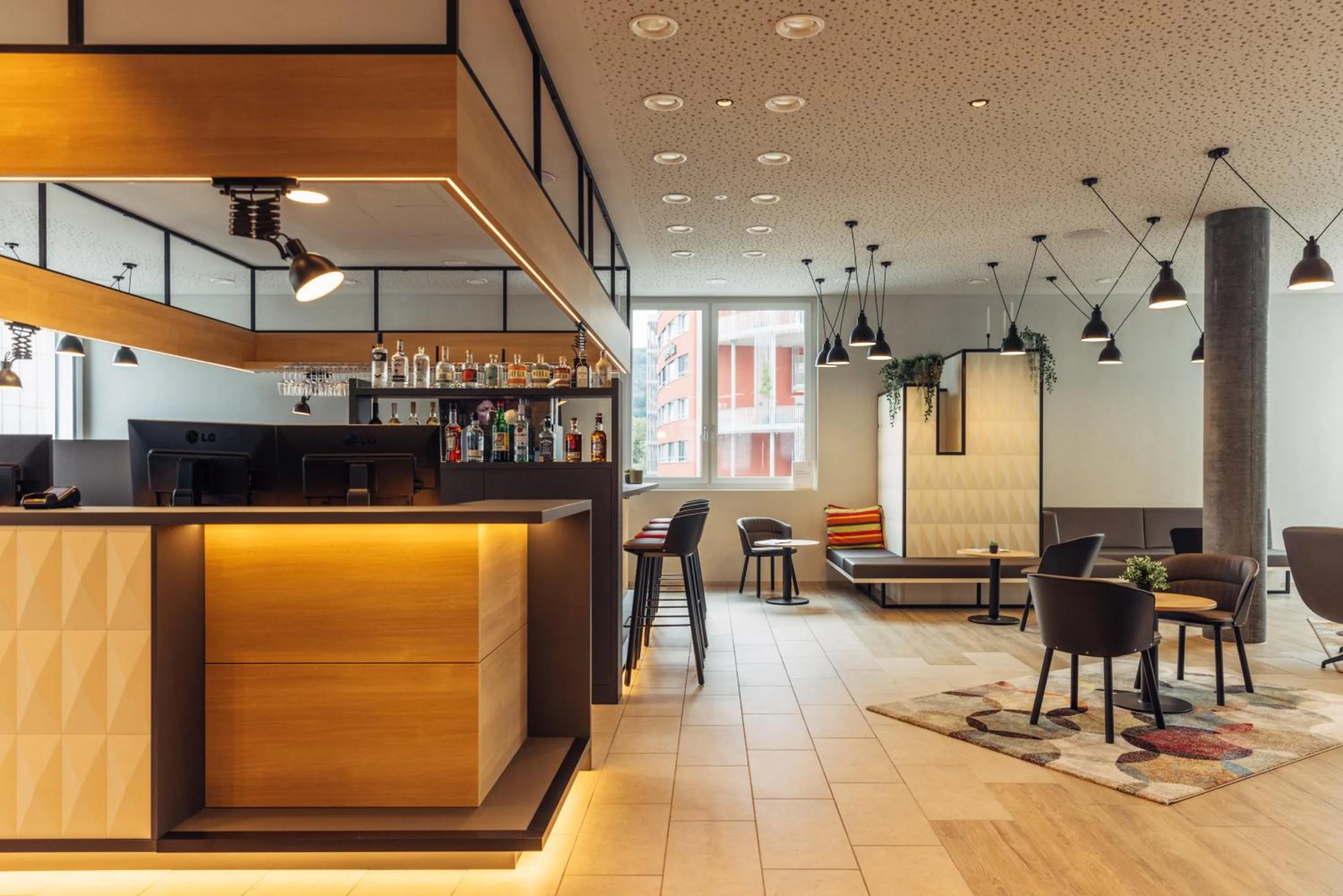 Lobby or reception in harry's home Zürich-Limmattal