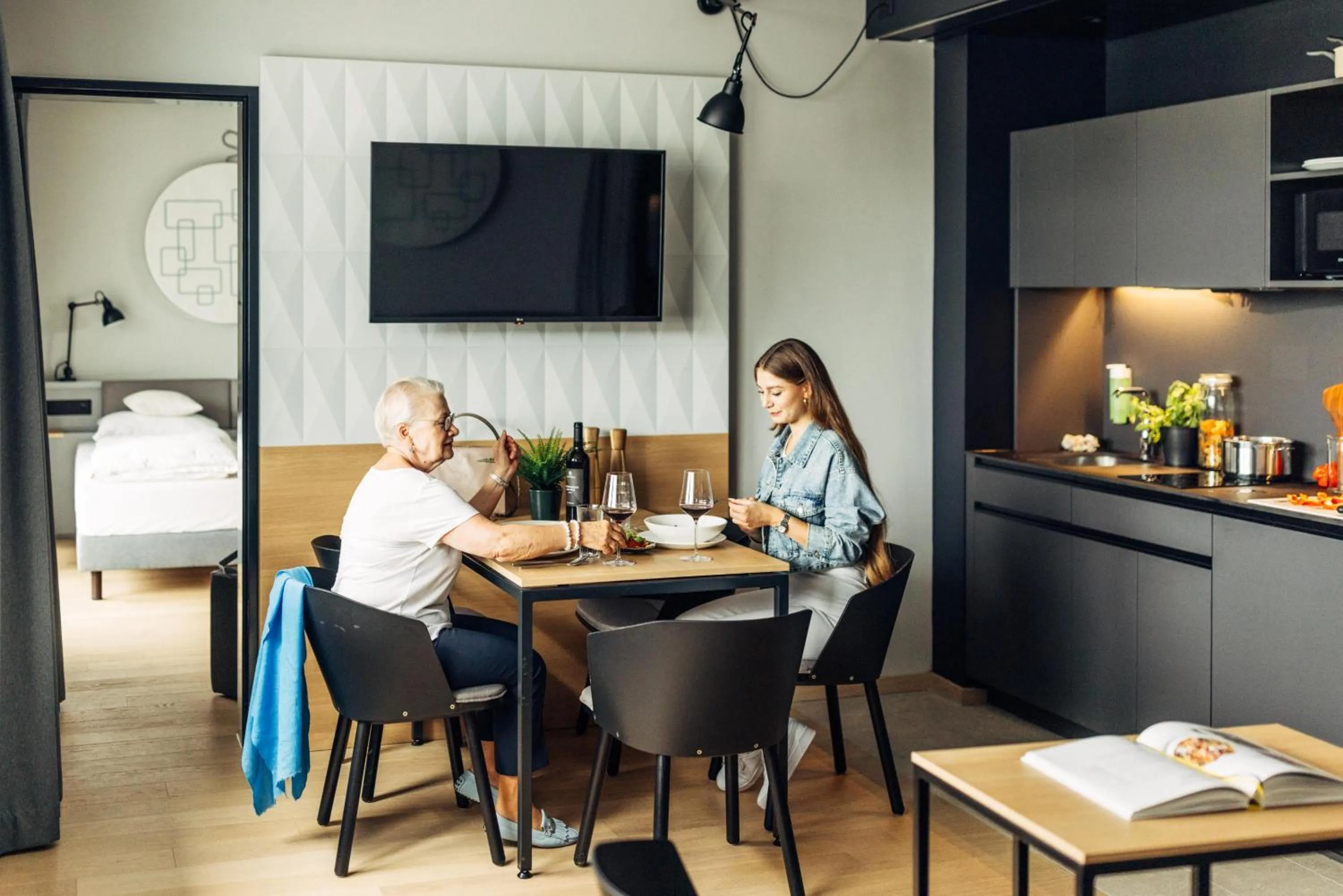 Photo of the whole room in harry's home Zürich-Limmattal