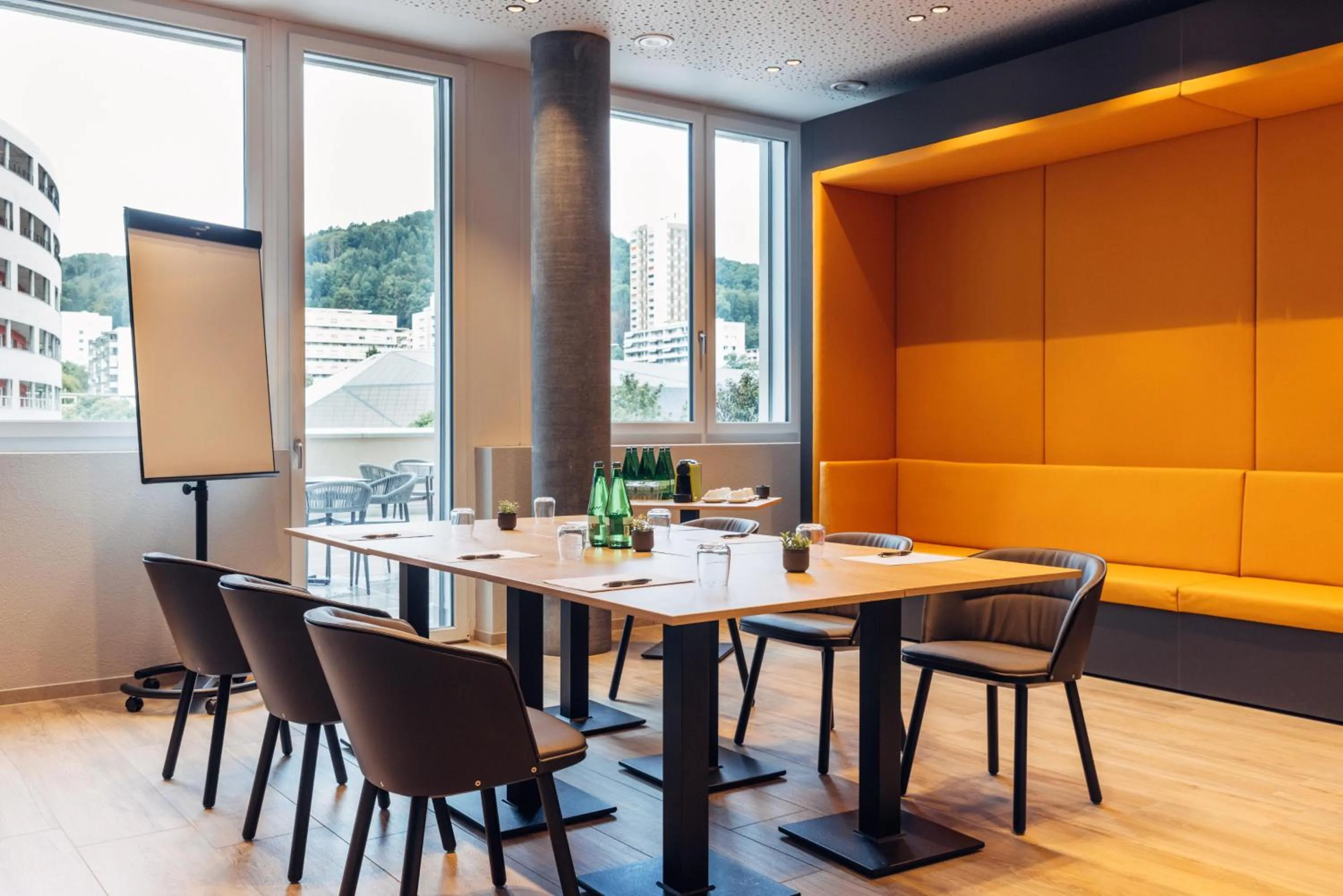 Meeting/conference room in harry's home Zürich-Limmattal