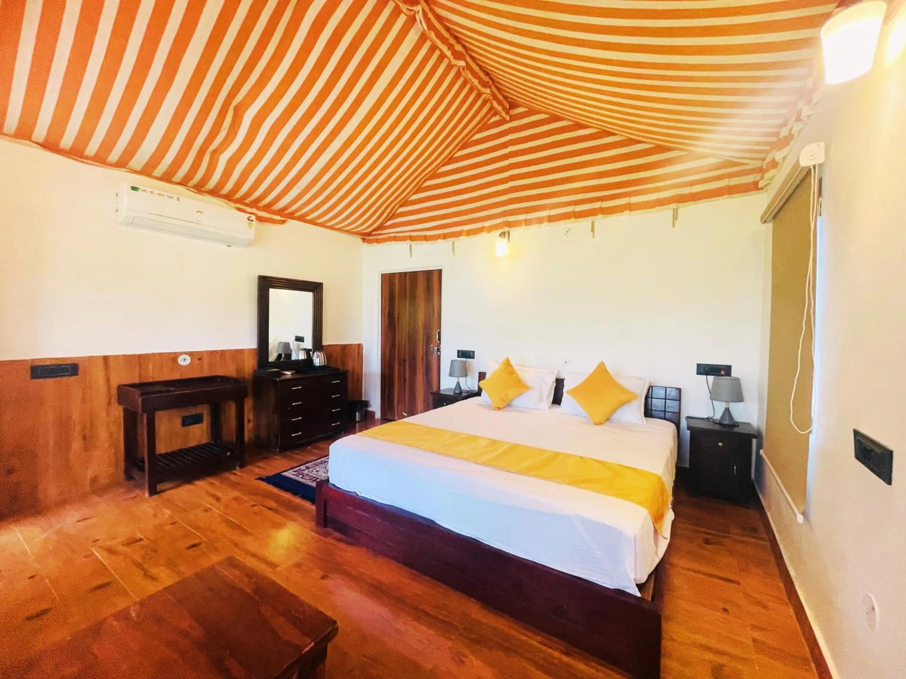 Photo of the whole room, Bed in Cattle Inn Resort - Luxury Cottages Pushkar