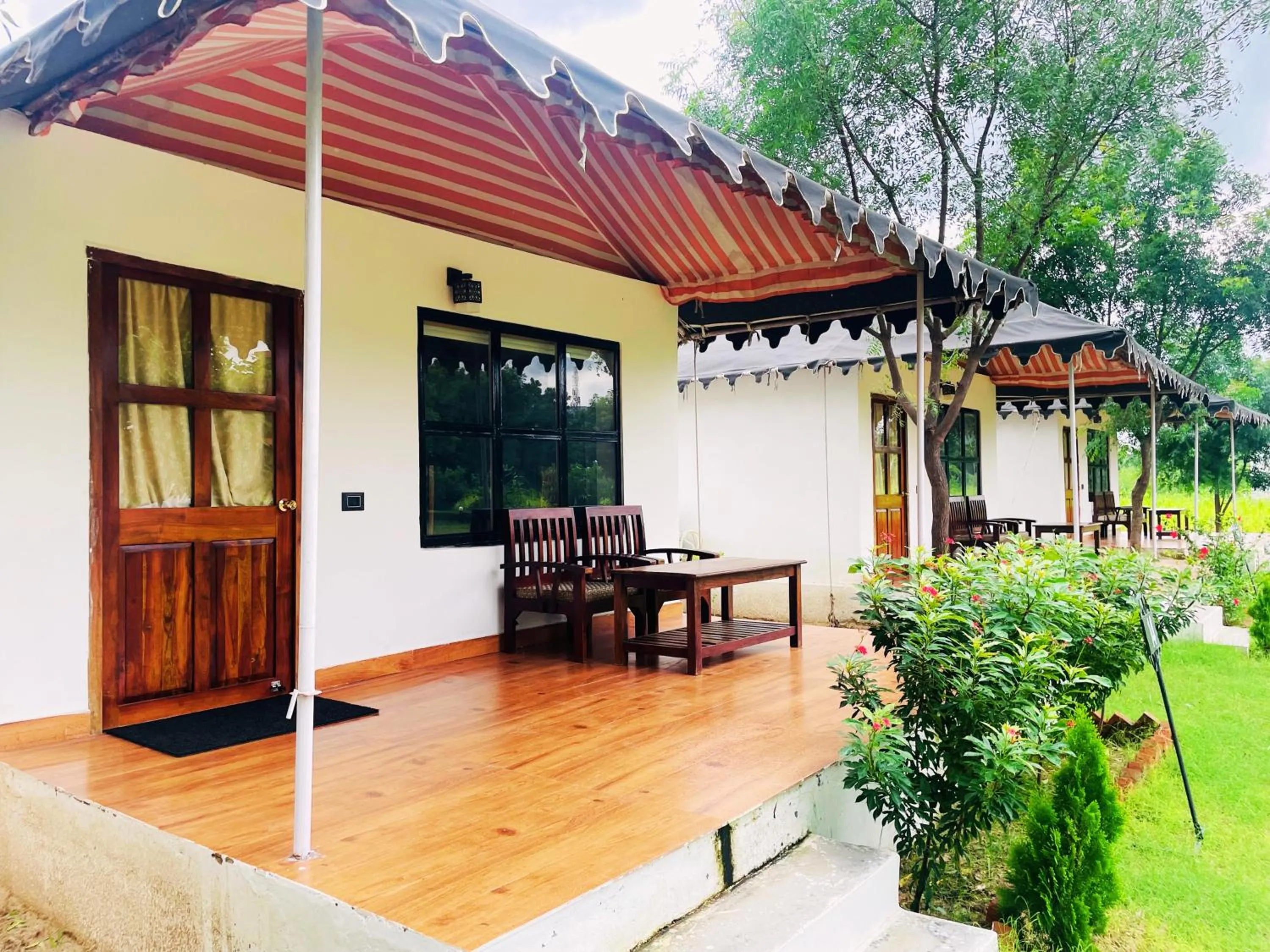 Restaurant/places to eat in Cattle Inn Resort - Luxury Cottages Pushkar