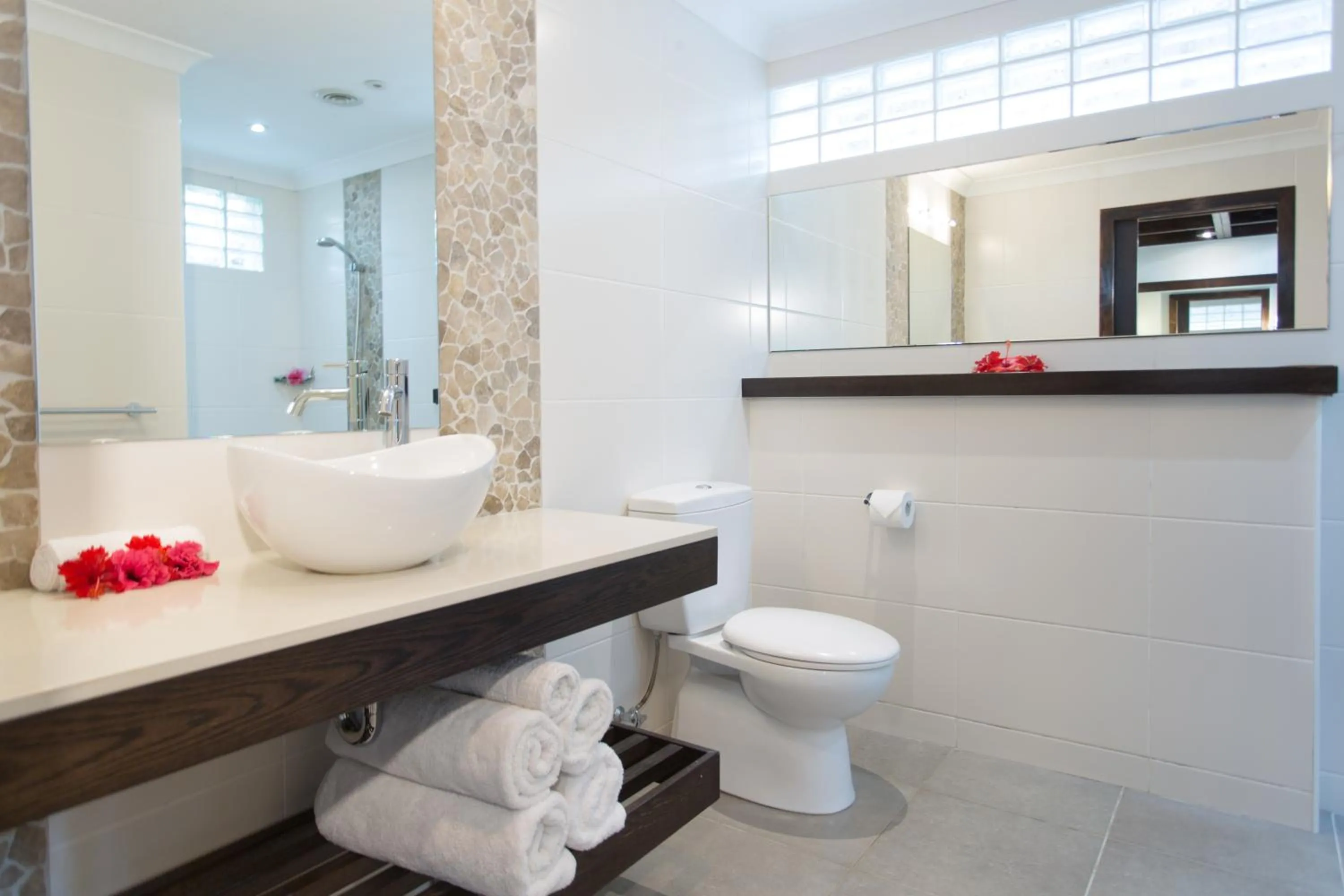 Toilet in Pacific Resort Rarotonga