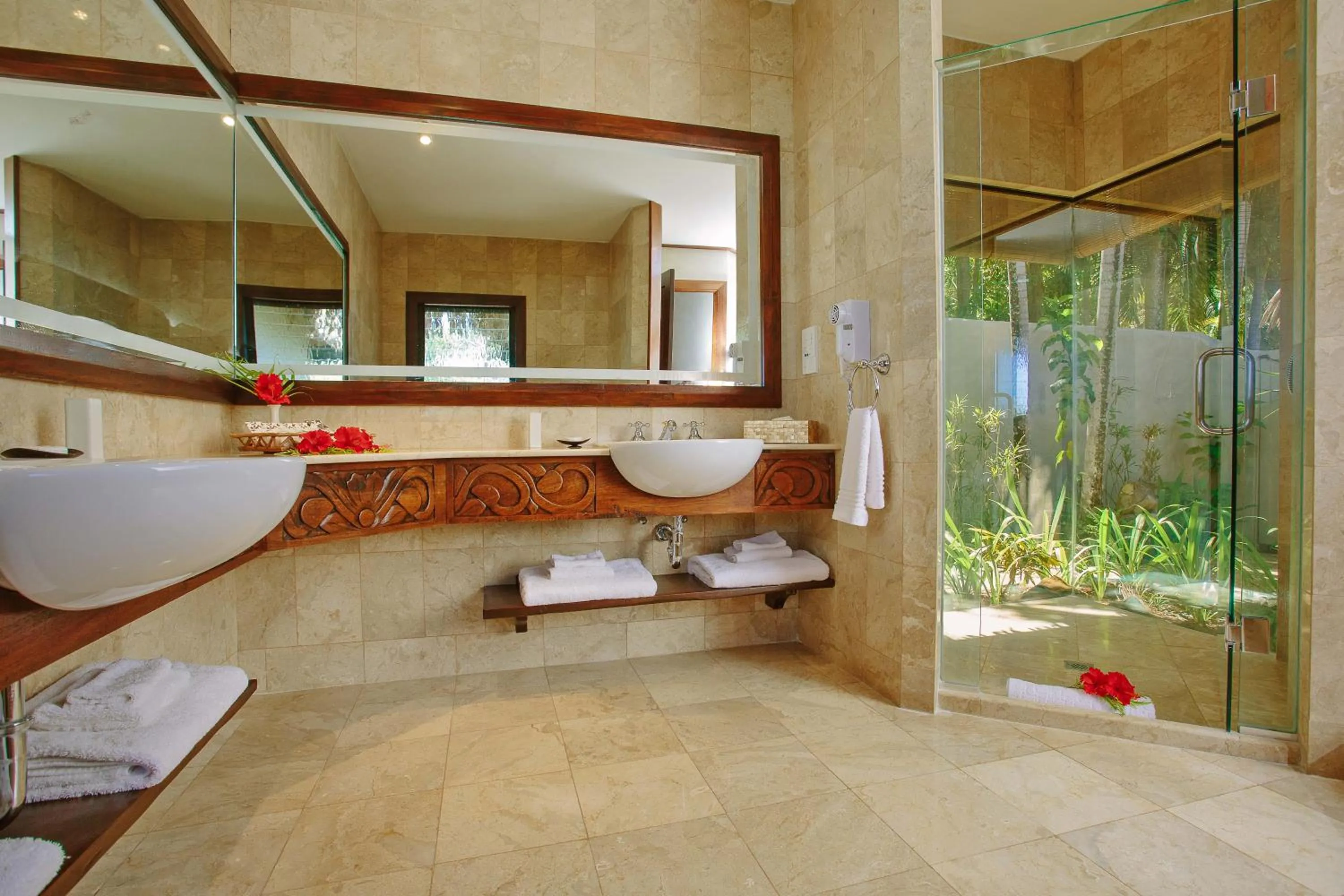 Bathroom in Pacific Resort Aitutaki - Adults Only