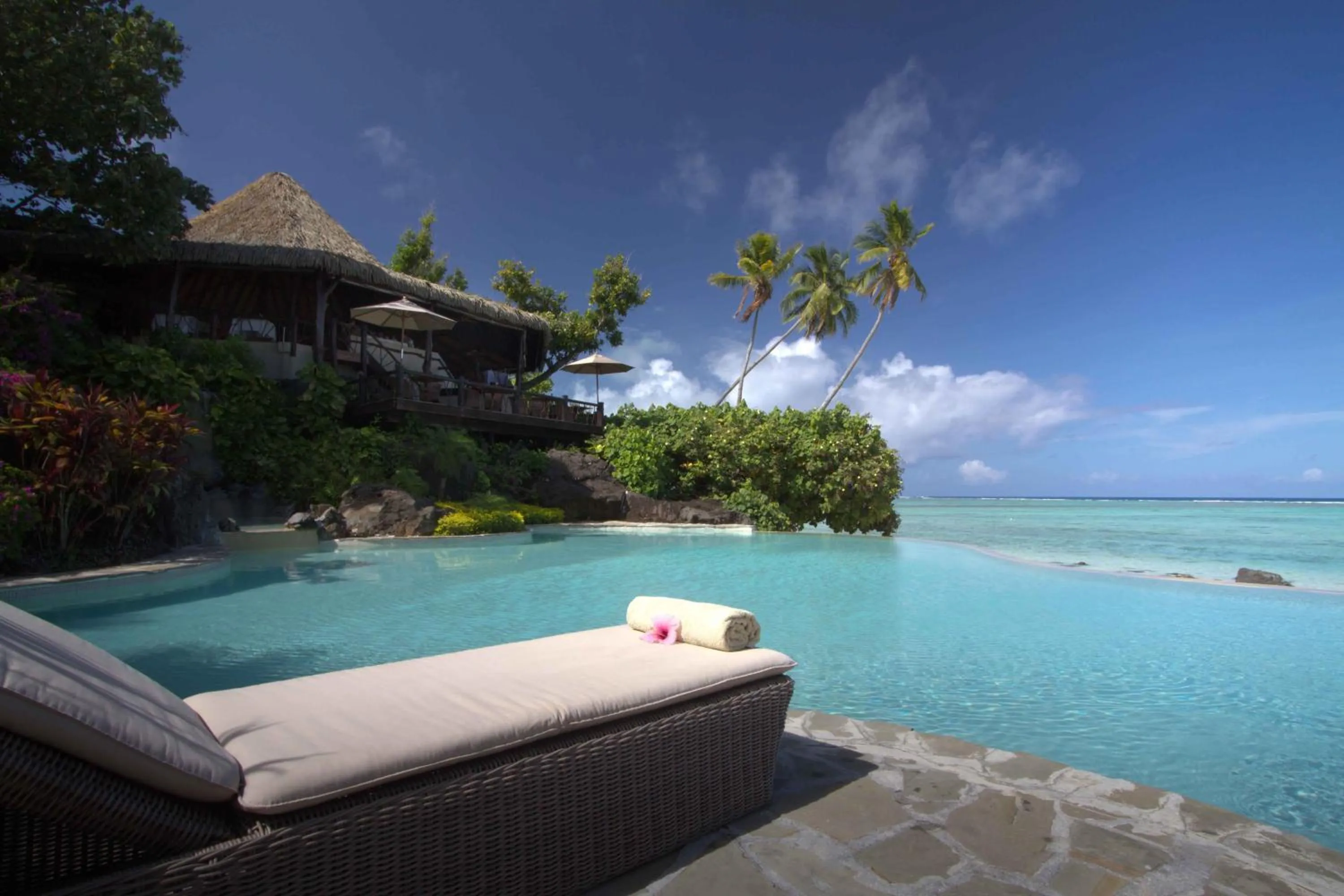 Swimming pool in Pacific Resort Aitutaki - Adults Only