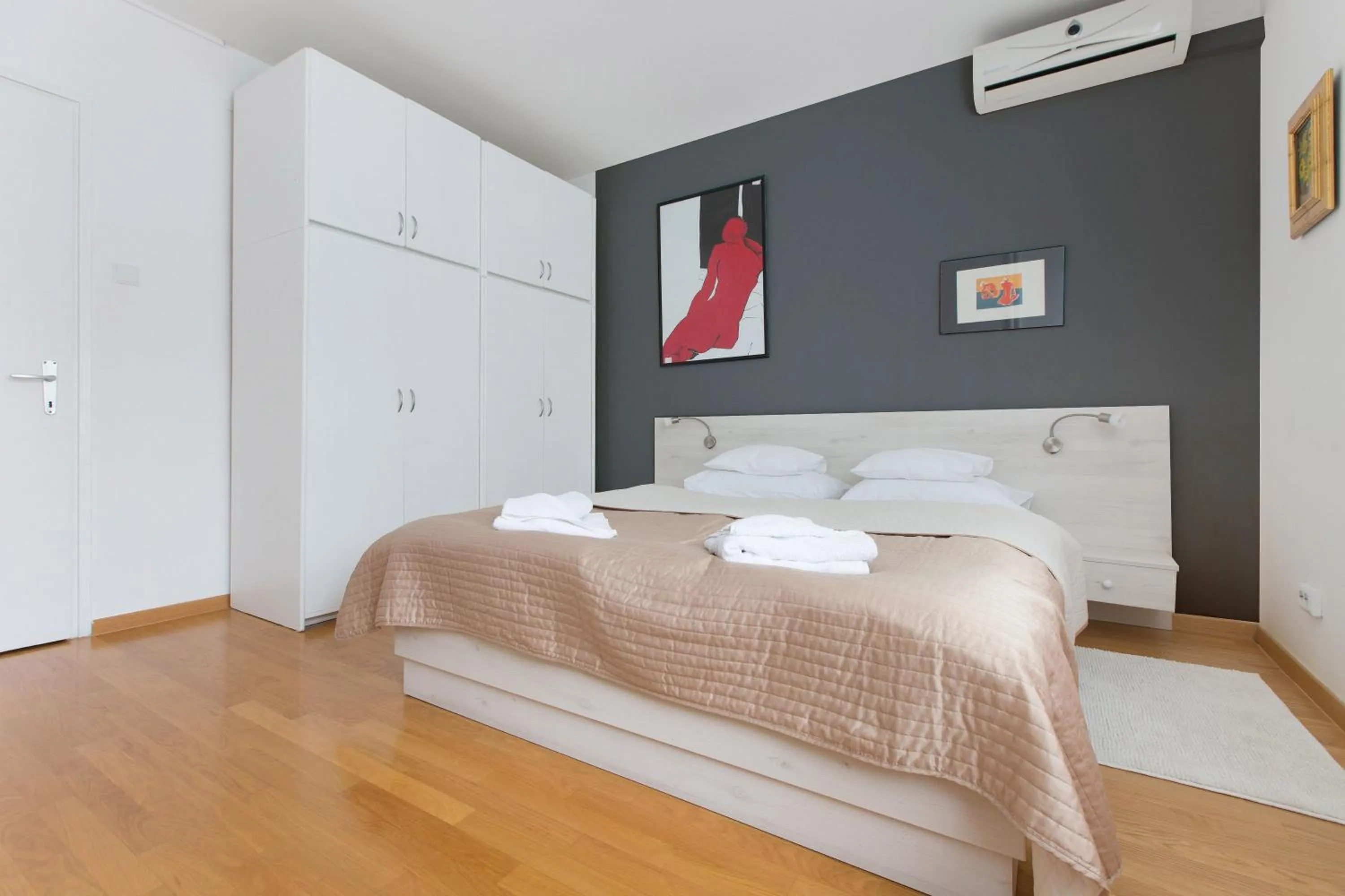 Bed in Central point