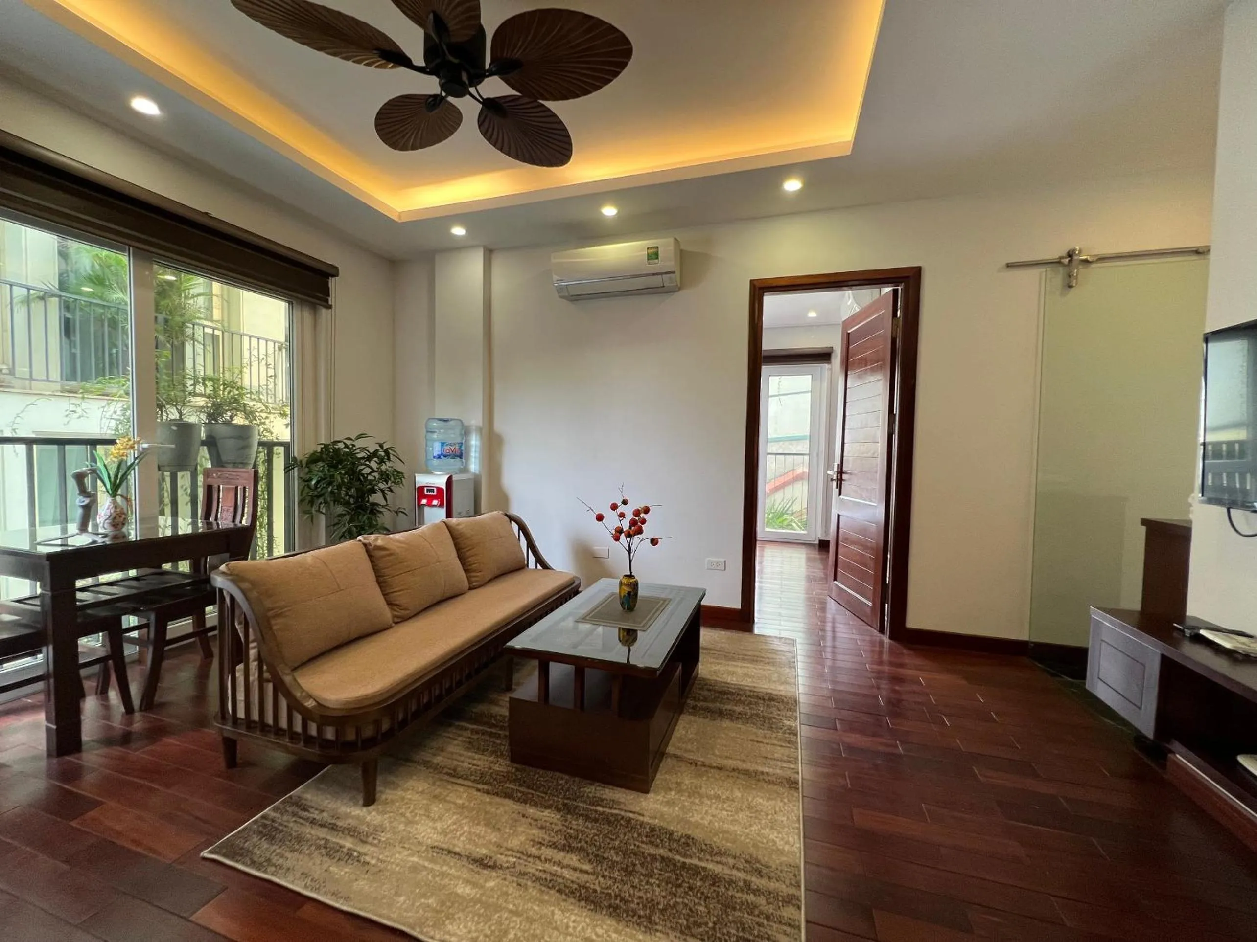 NINE HOUSING 535 Kim Ma