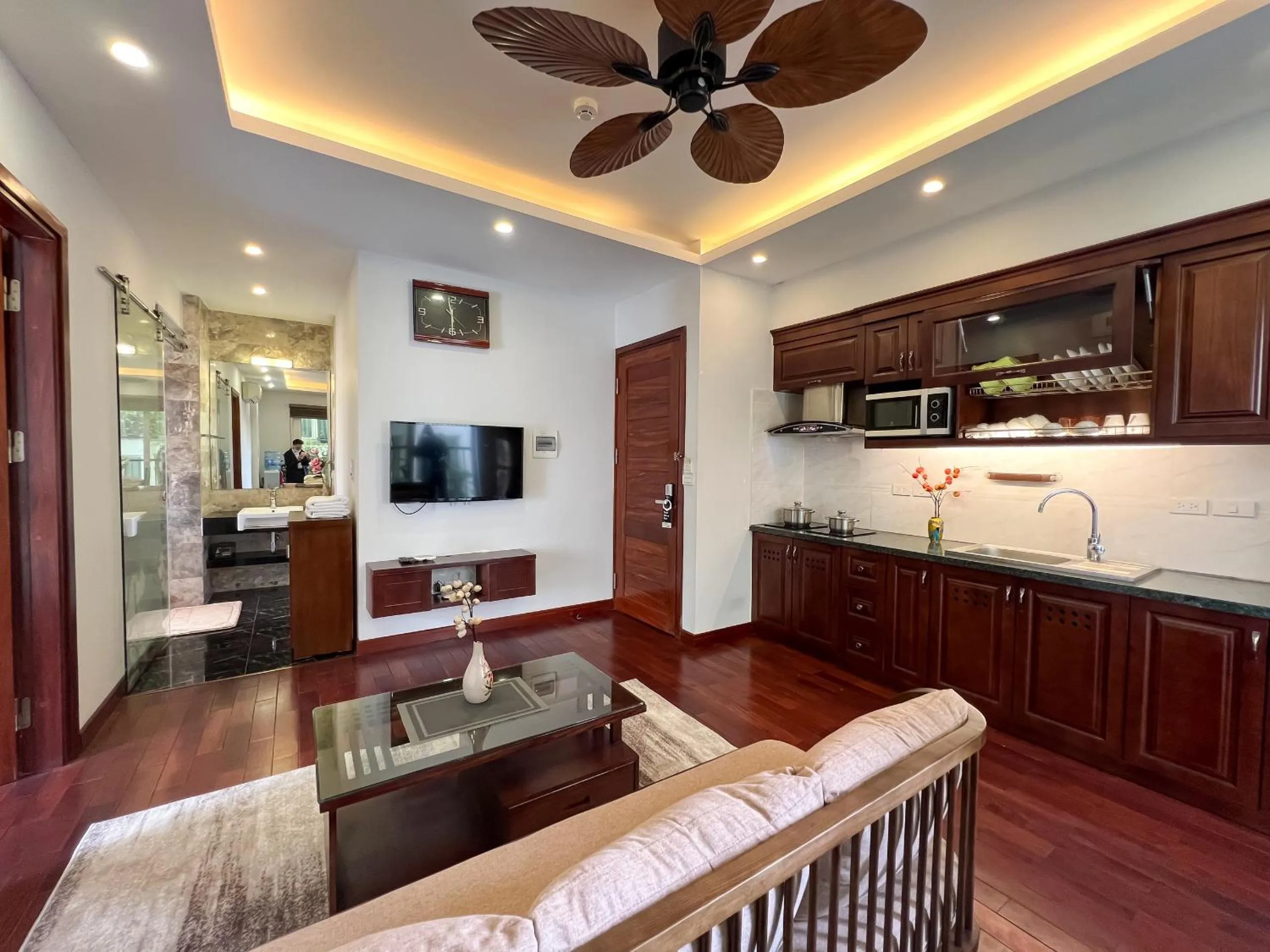 NINE HOUSING 535 Kim Ma