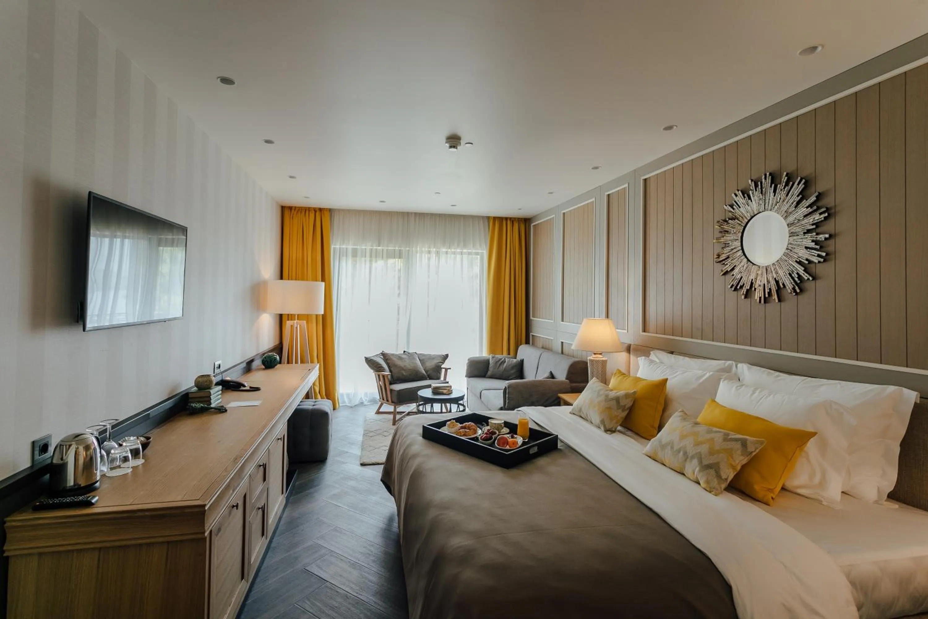 Photo of the whole room, Bed in Boutique Hotel & Spa Casa del Mare - Mediterraneo