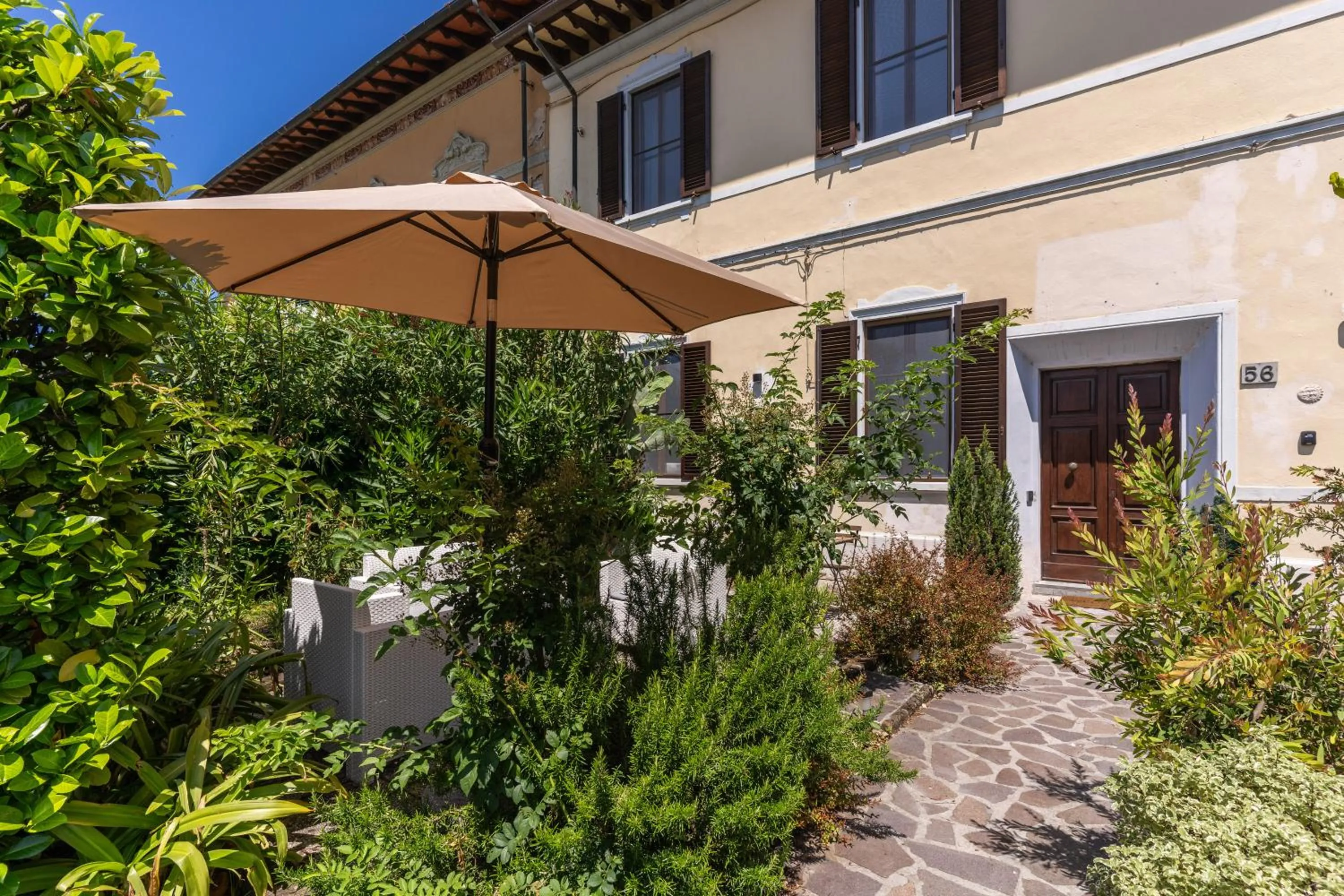 Garden in AwesHomeitaly - Villa Tower