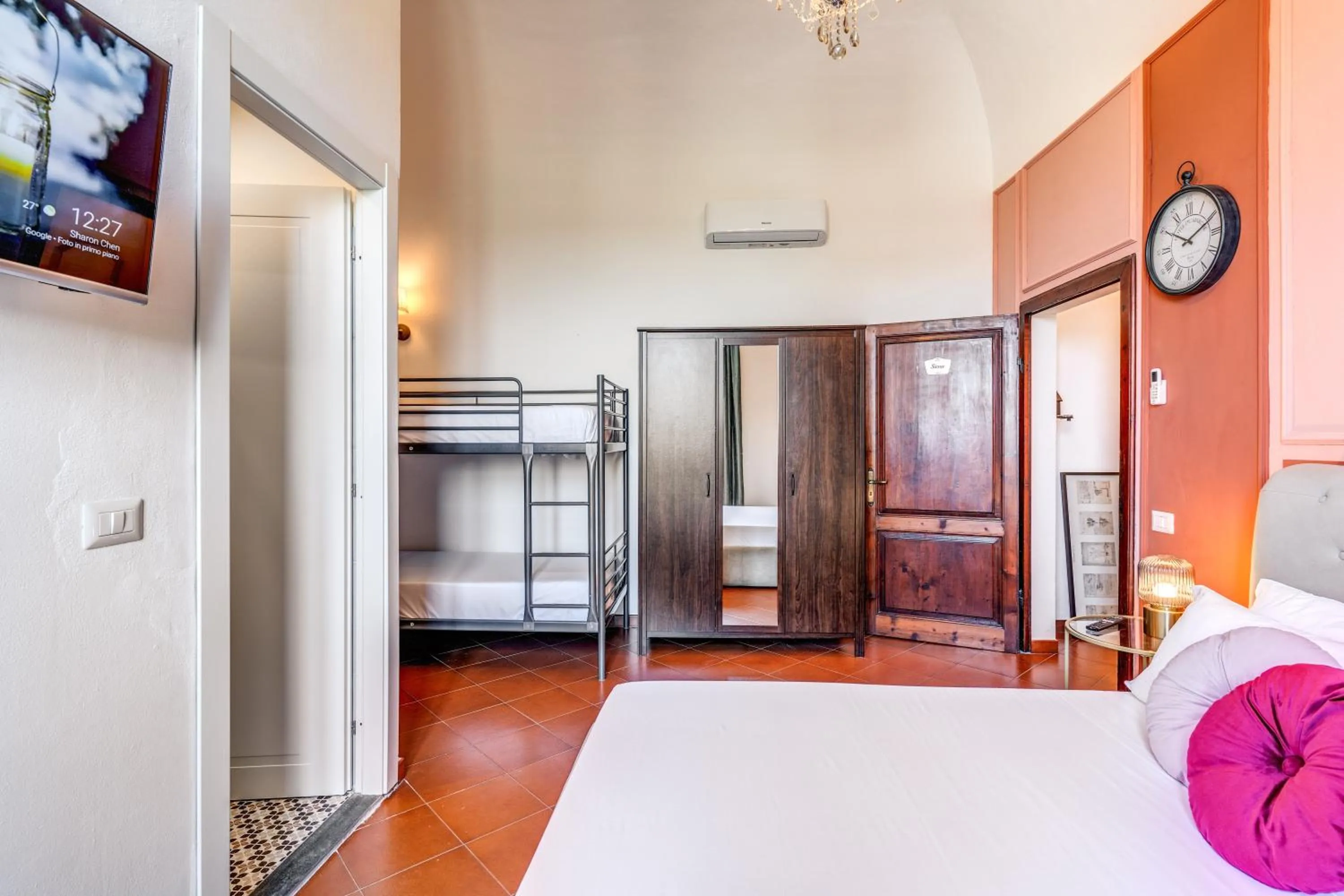 Bedroom, Bed in AwesHomeitaly - Villa Tower