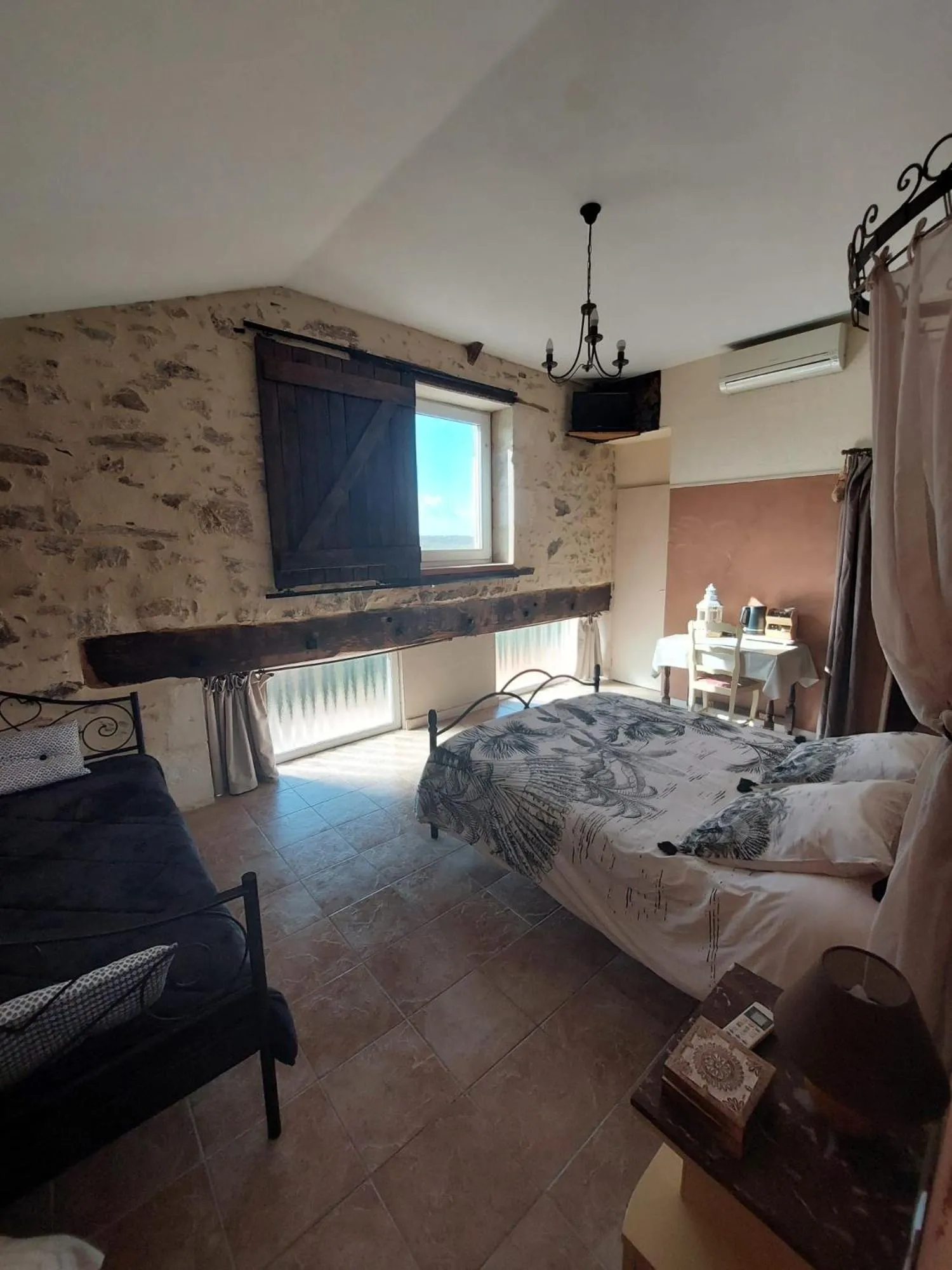 Bed in DOMAINE DE LA LUCARLIERE