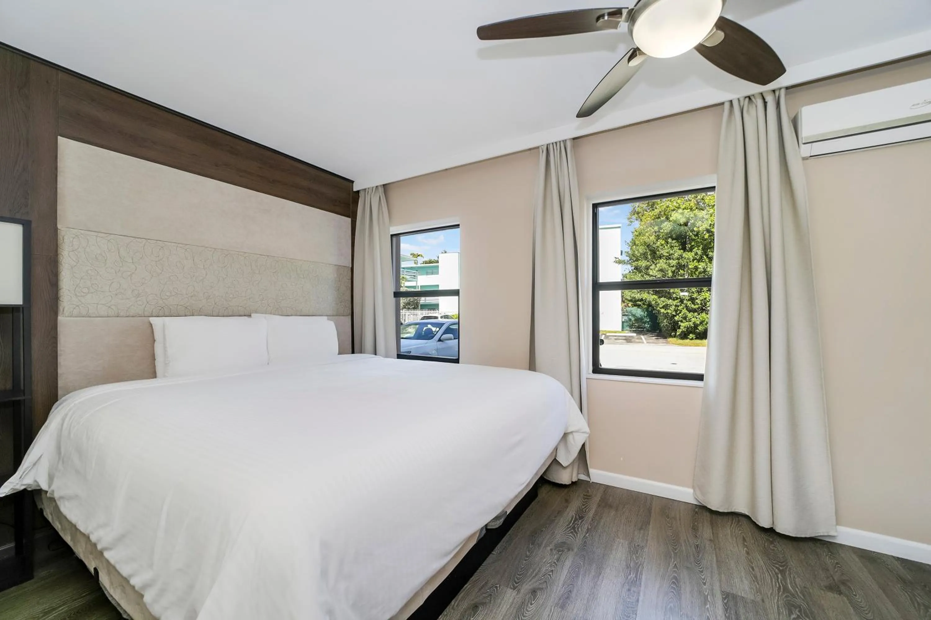 Bed in Deco Boutique Hotel