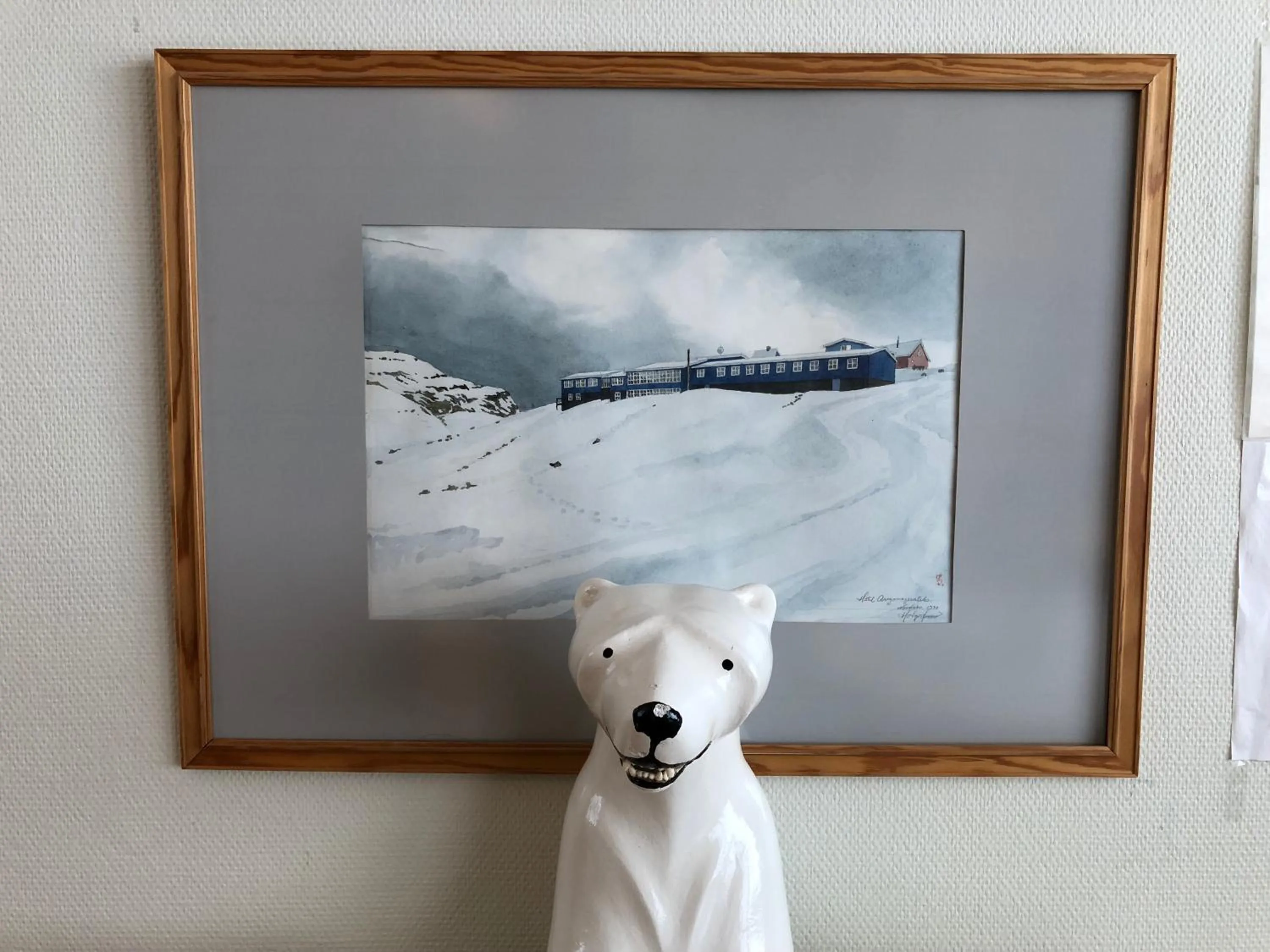 Communal lounge/ TV room in Hotel Angmagssalik