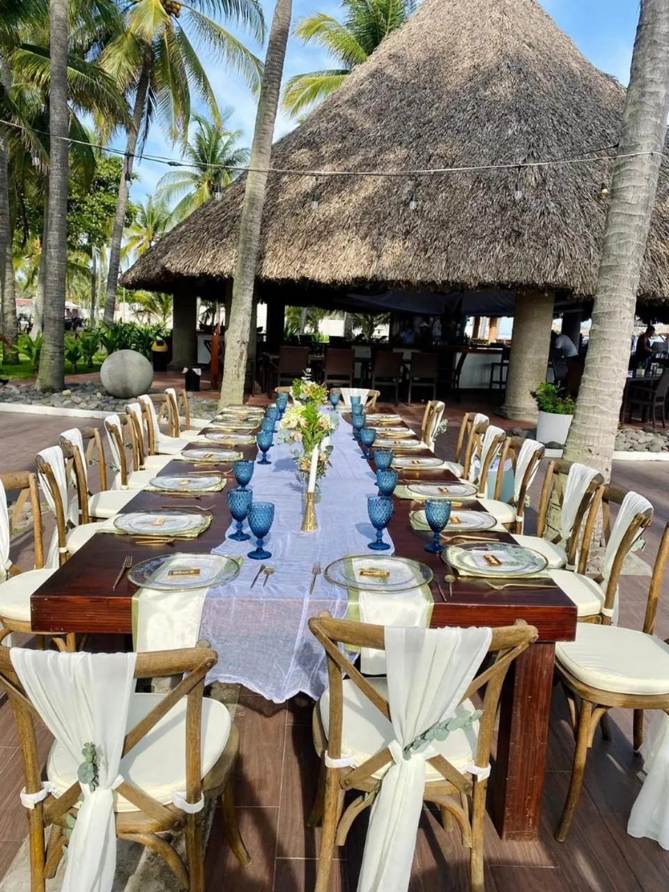 Restaurant/places to eat in HOTEL TESORO BEACH