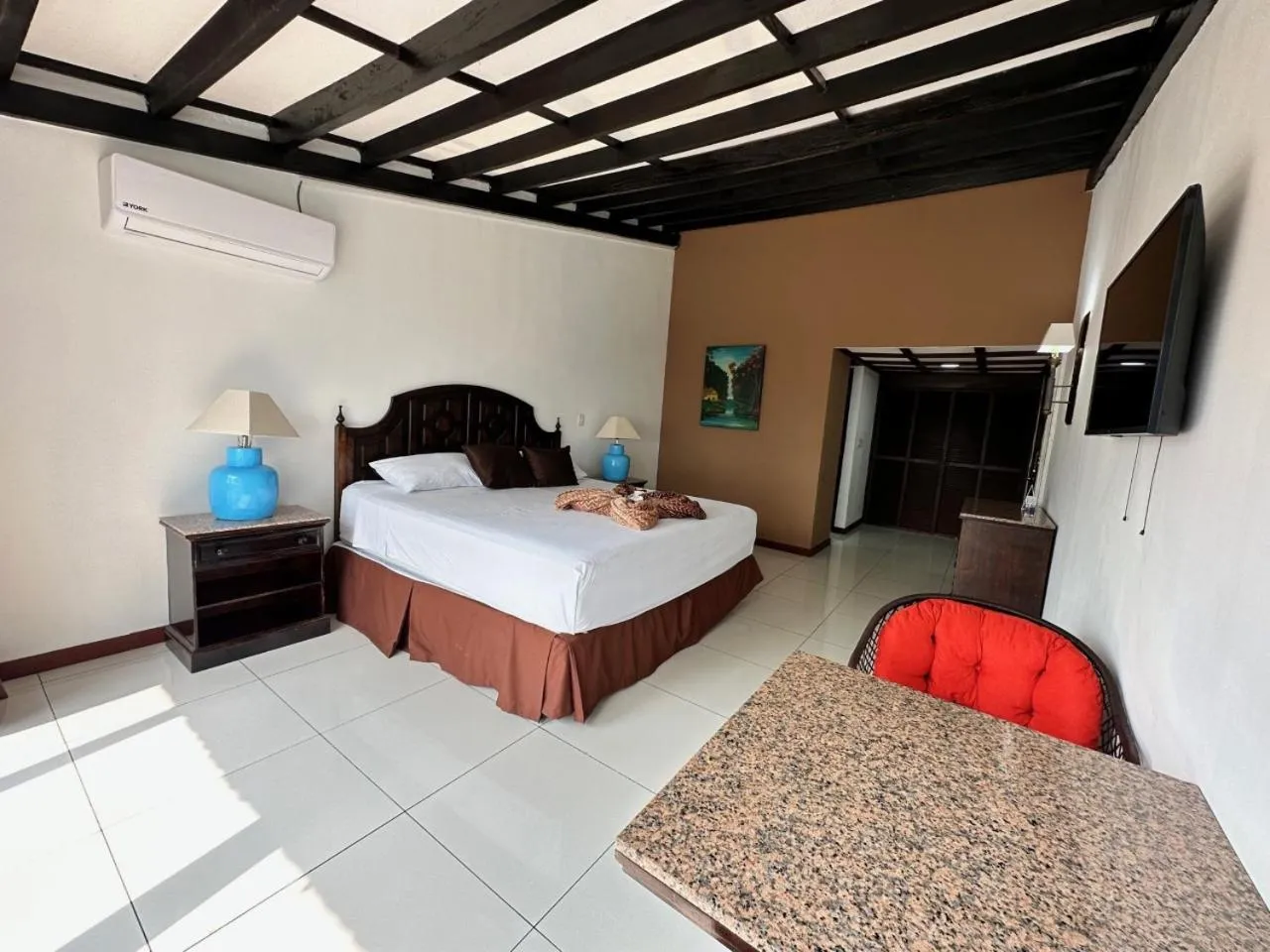 Bed in HOTEL TESORO BEACH