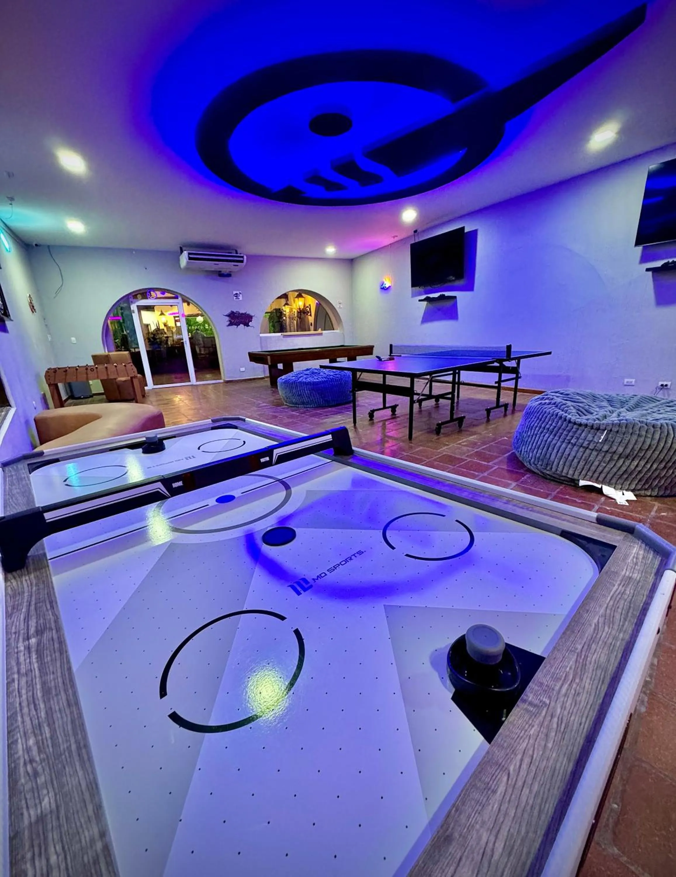 Game Room in HOTEL TESORO BEACH