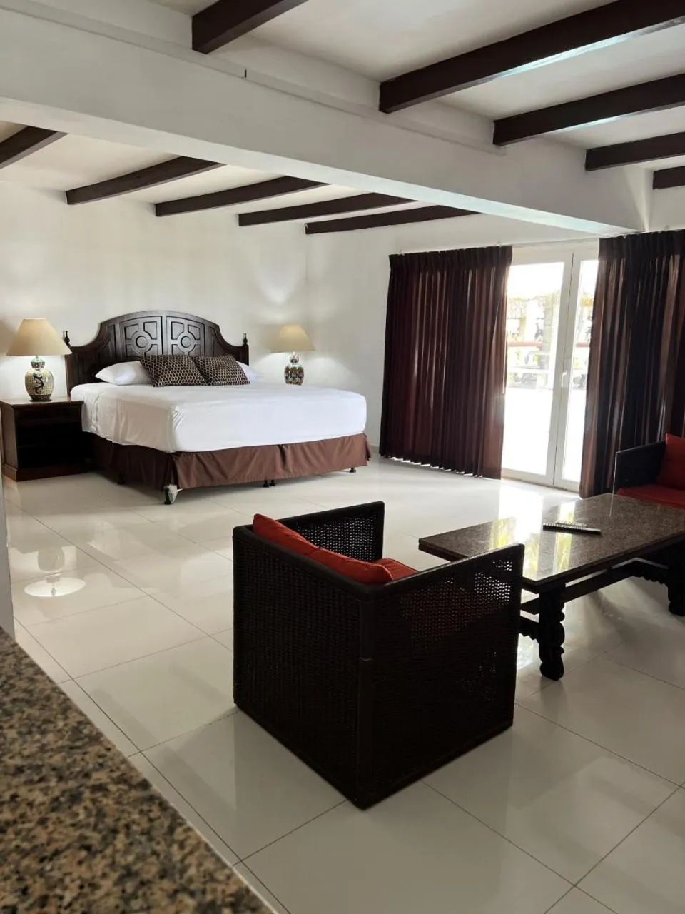 Bed in HOTEL TESORO BEACH