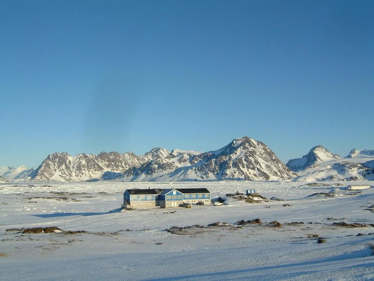 Facade/entrance in Hotel Kulusuk
