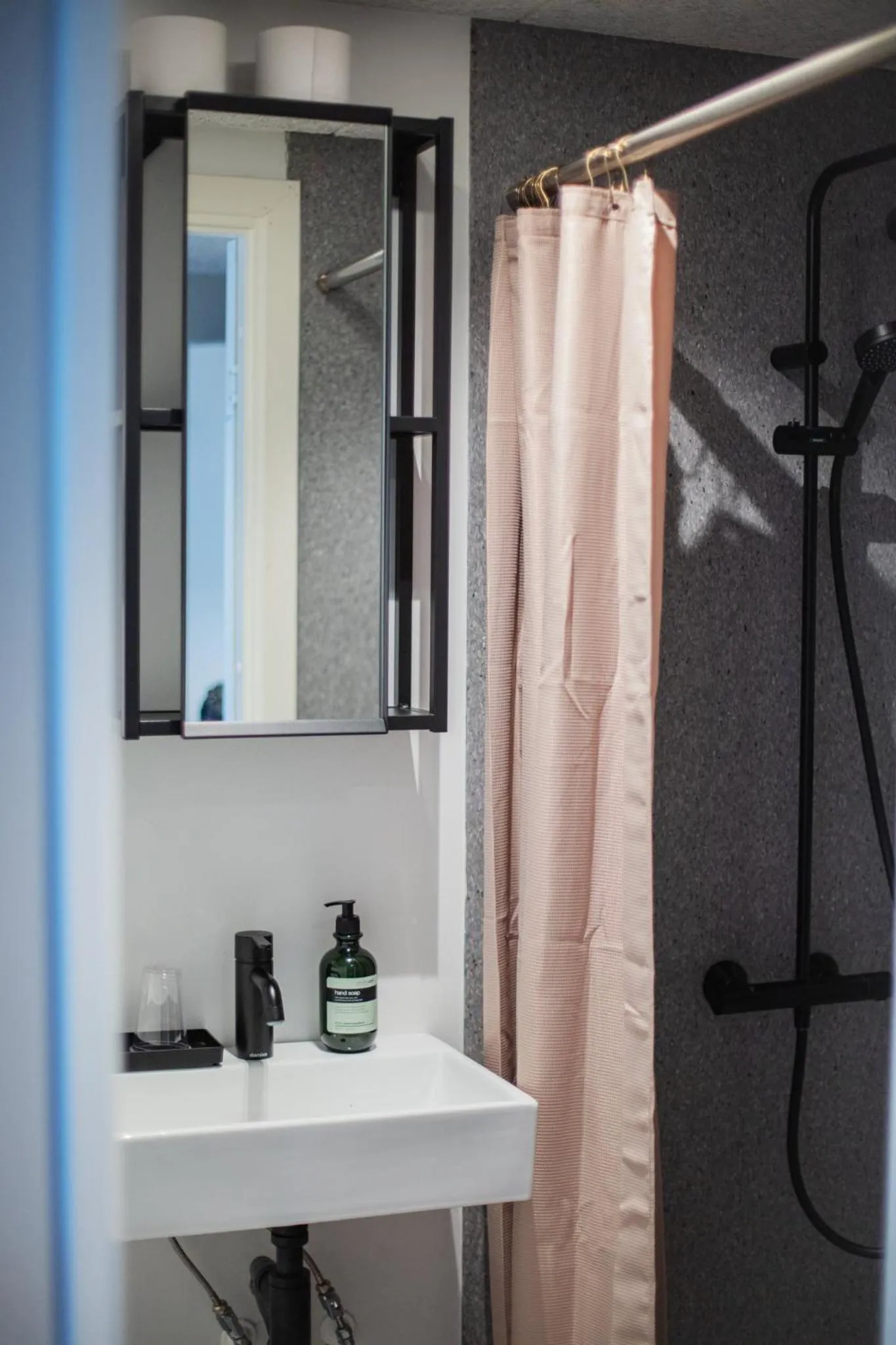 Bathroom in Hotel Djurhuus