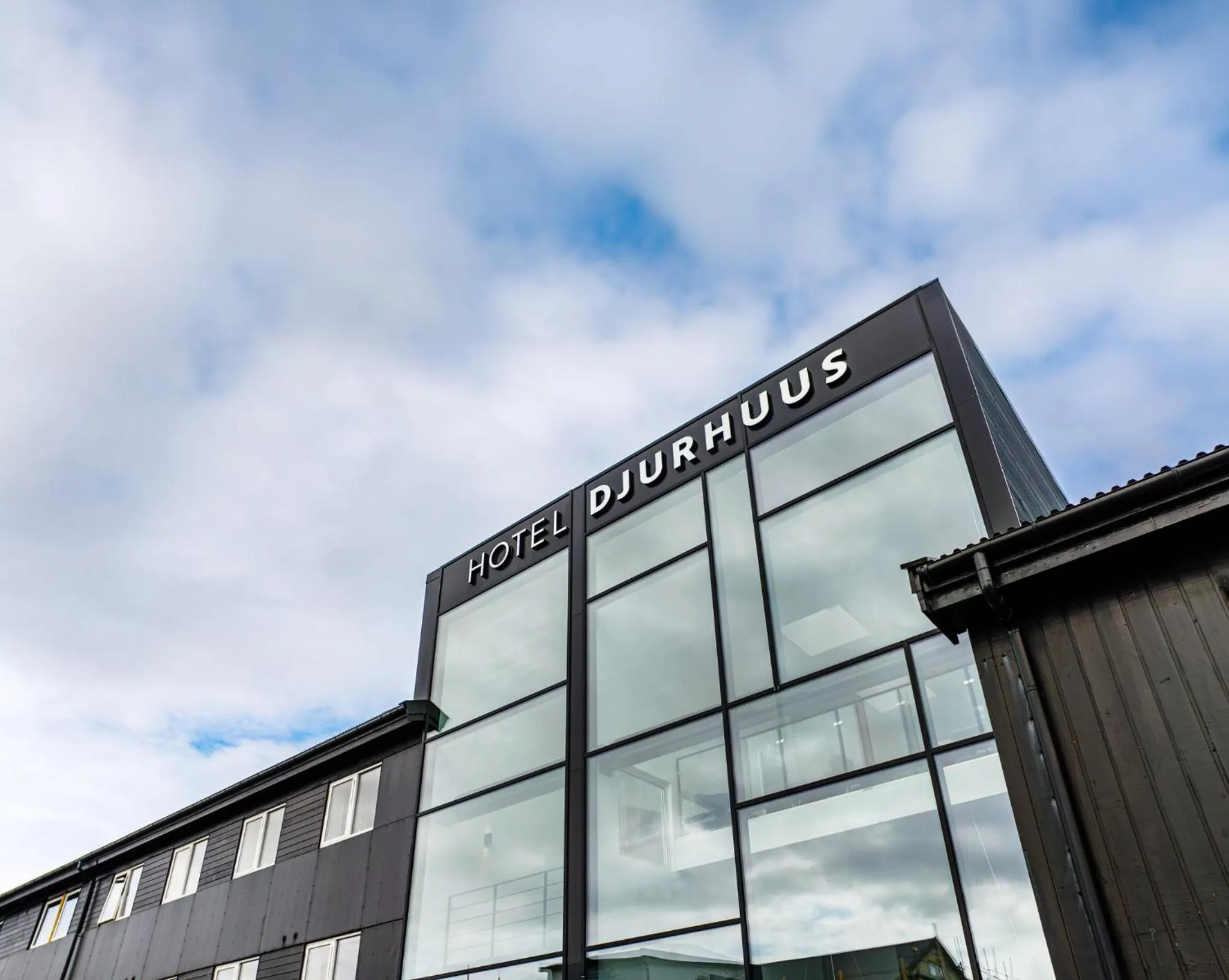 Facade/entrance in Hotel Djurhuus