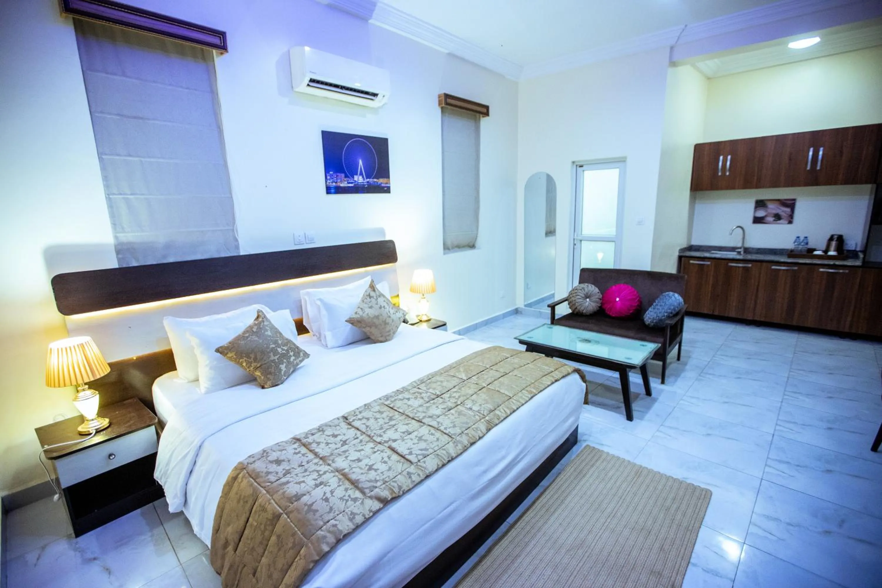 Deluxe Single Room in Apartment 79 Hotel & Suite