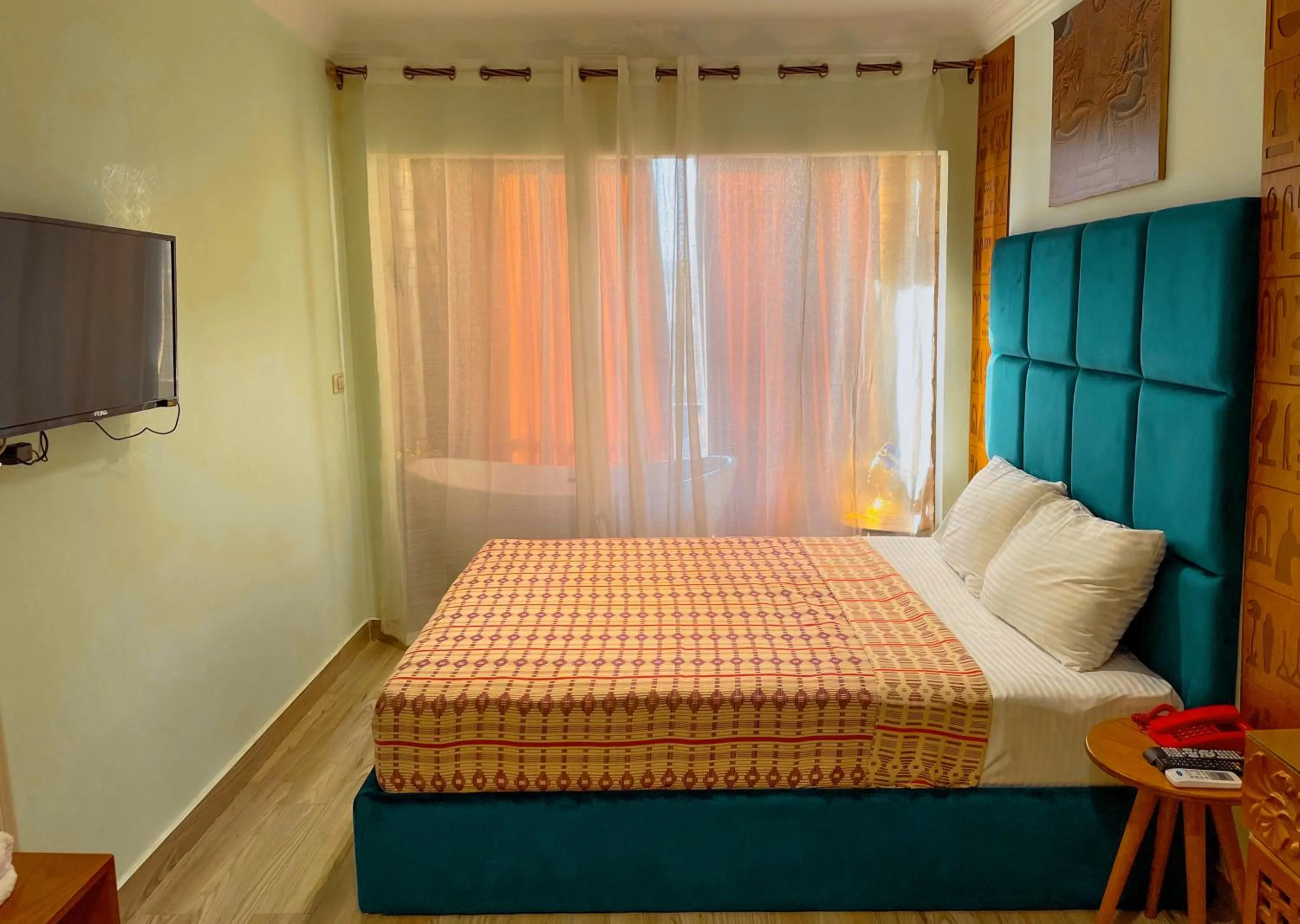 Photo of the whole room in Sphinx Golden Gate Pyramids