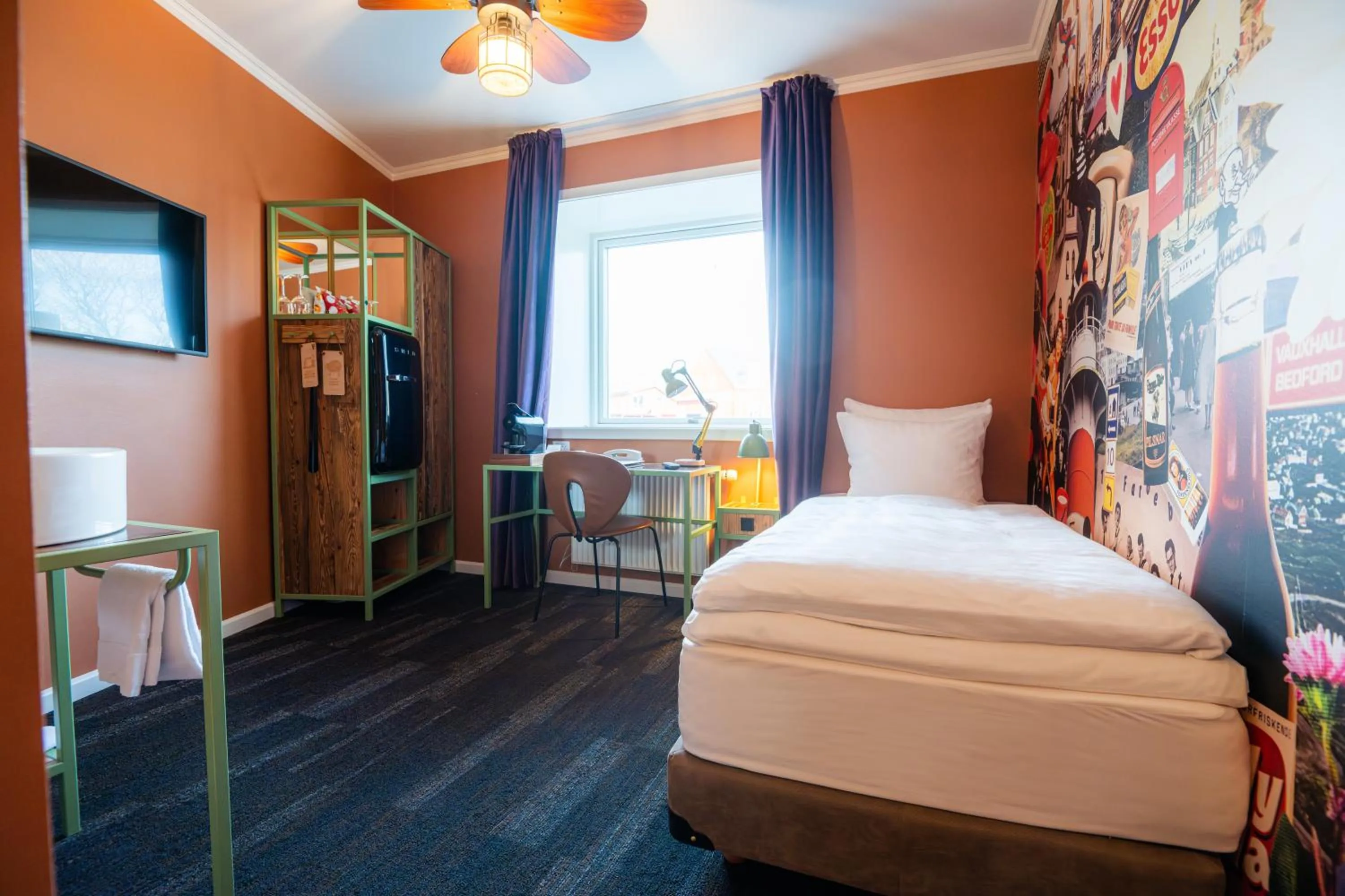 Bedroom, Bed in Hotel Hafnia