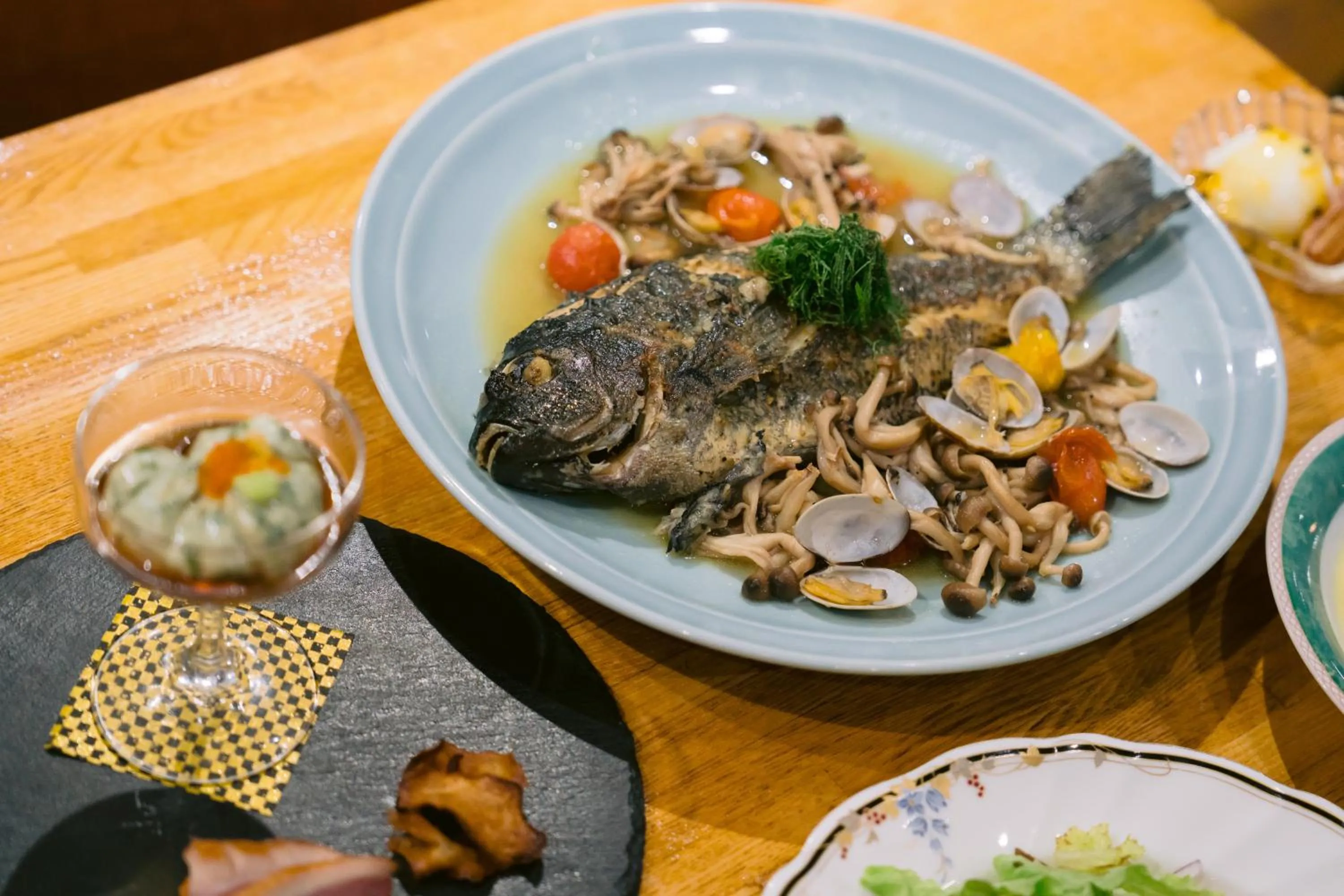 Restaurant/places to eat in Hotel Kailani