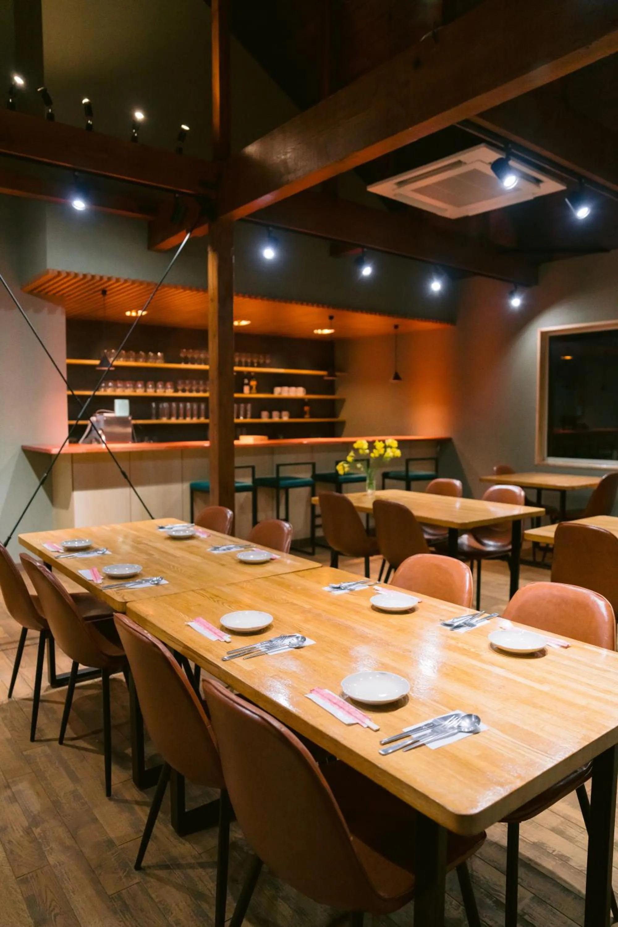 Restaurant/places to eat in Hotel Kailani