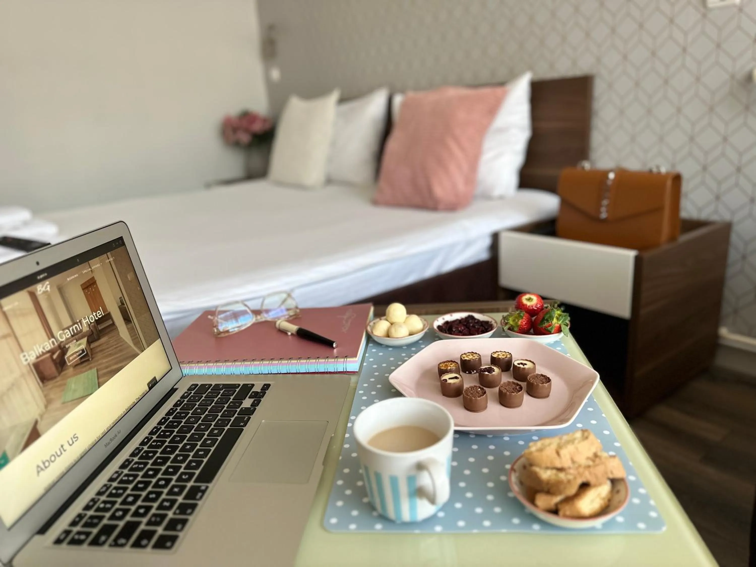 Bed in Balkan Hotel Garni