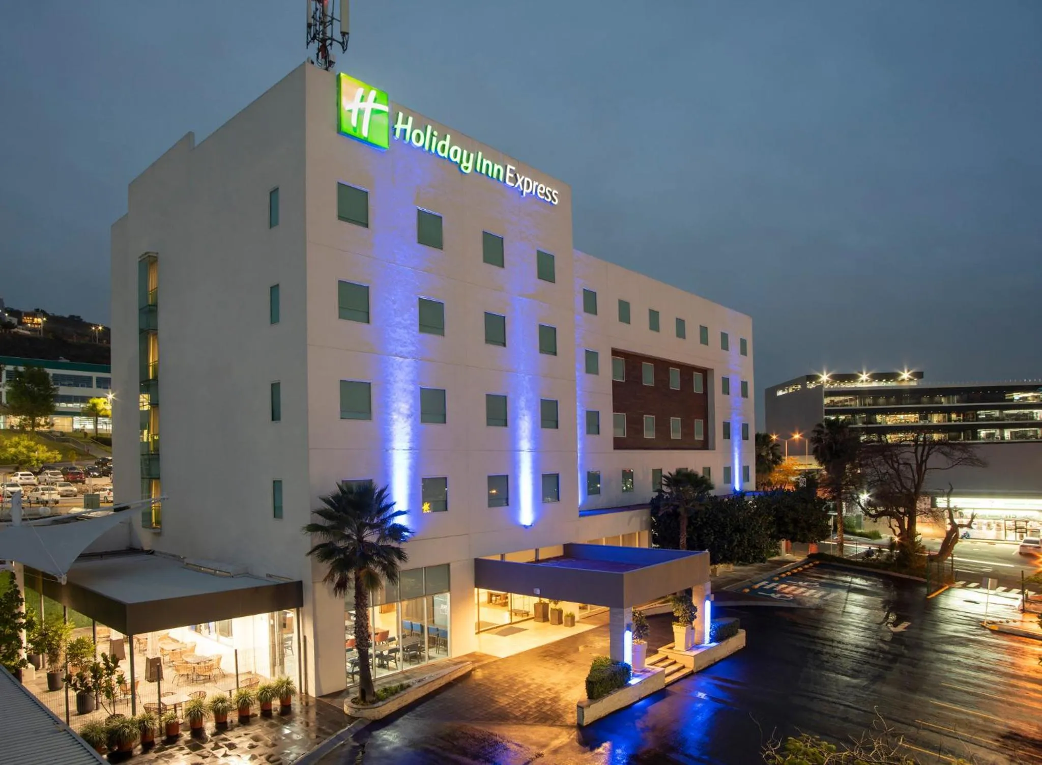 Property building in Holiday Inn Express Guadalajara Iteso by IHG