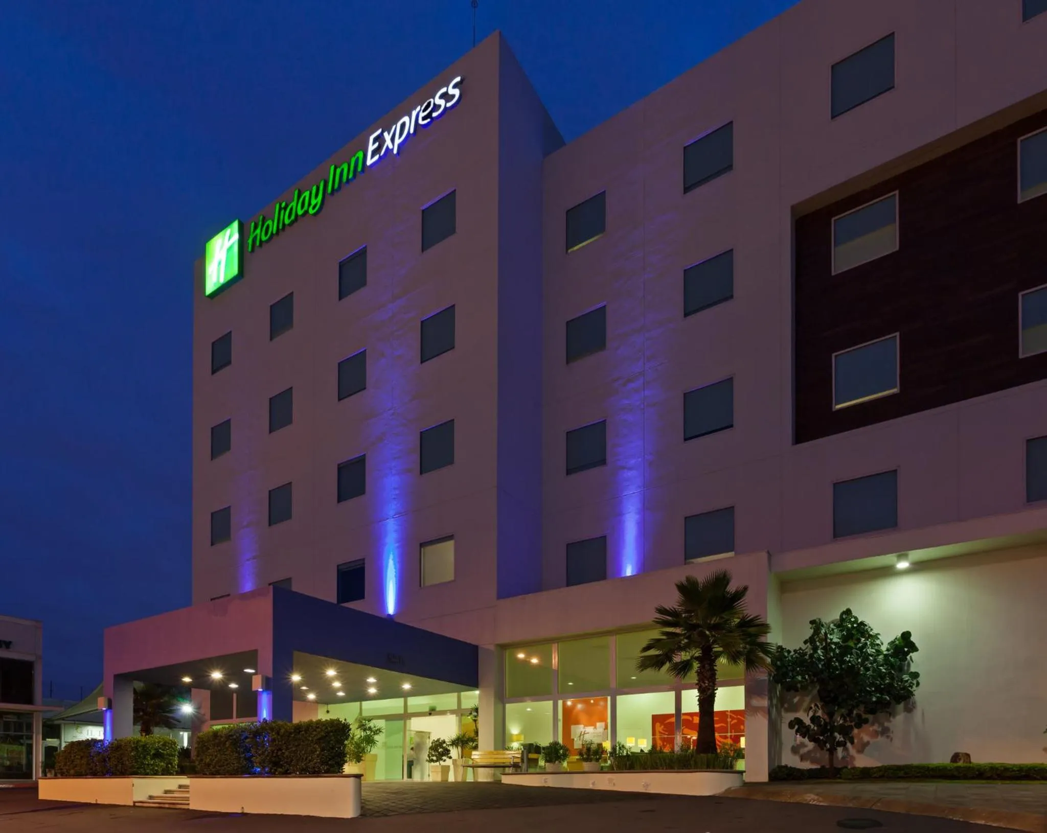 Property building in Holiday Inn Express Guadalajara Iteso by IHG