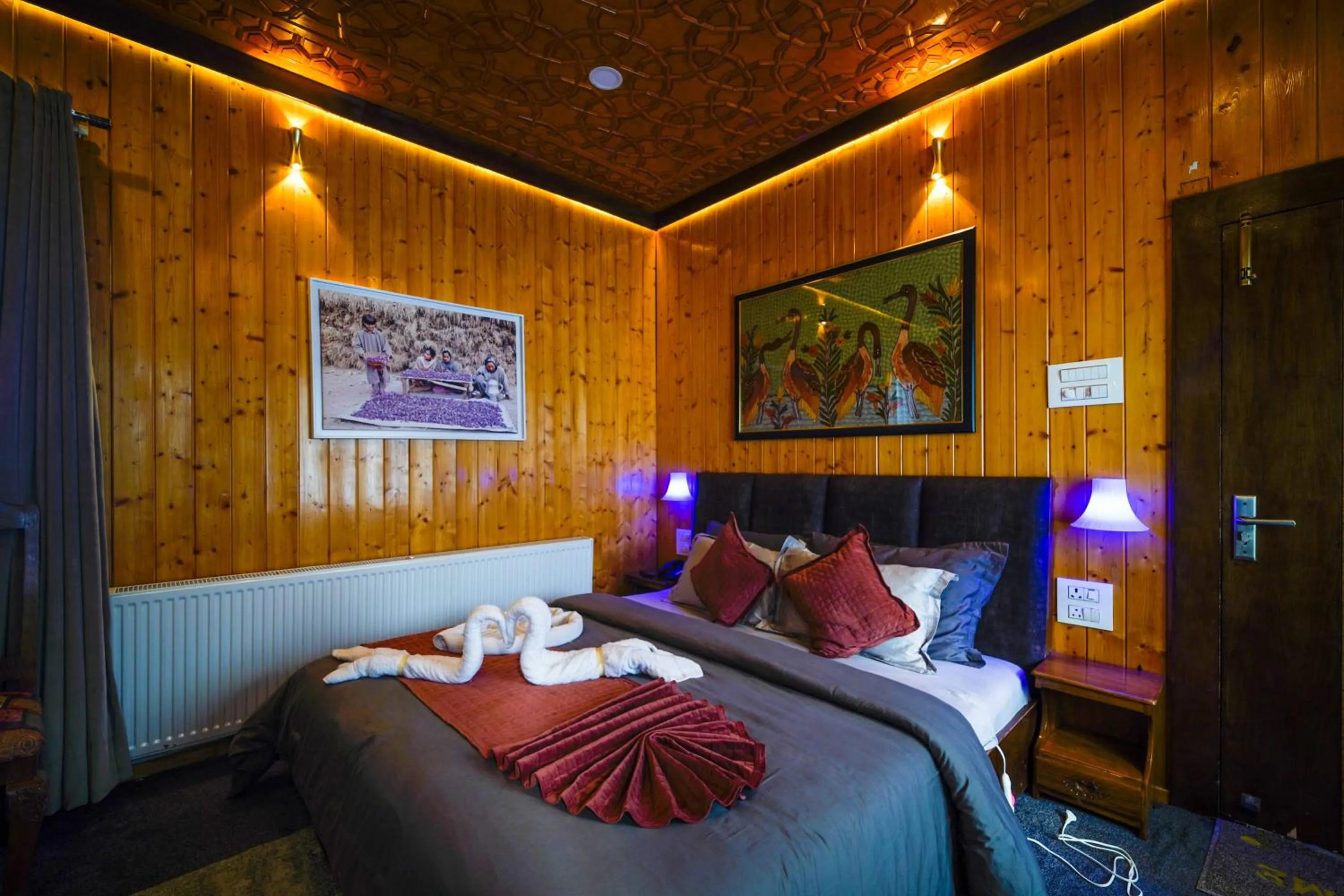 Bed in Gulmarg Woods By Stay Pattern