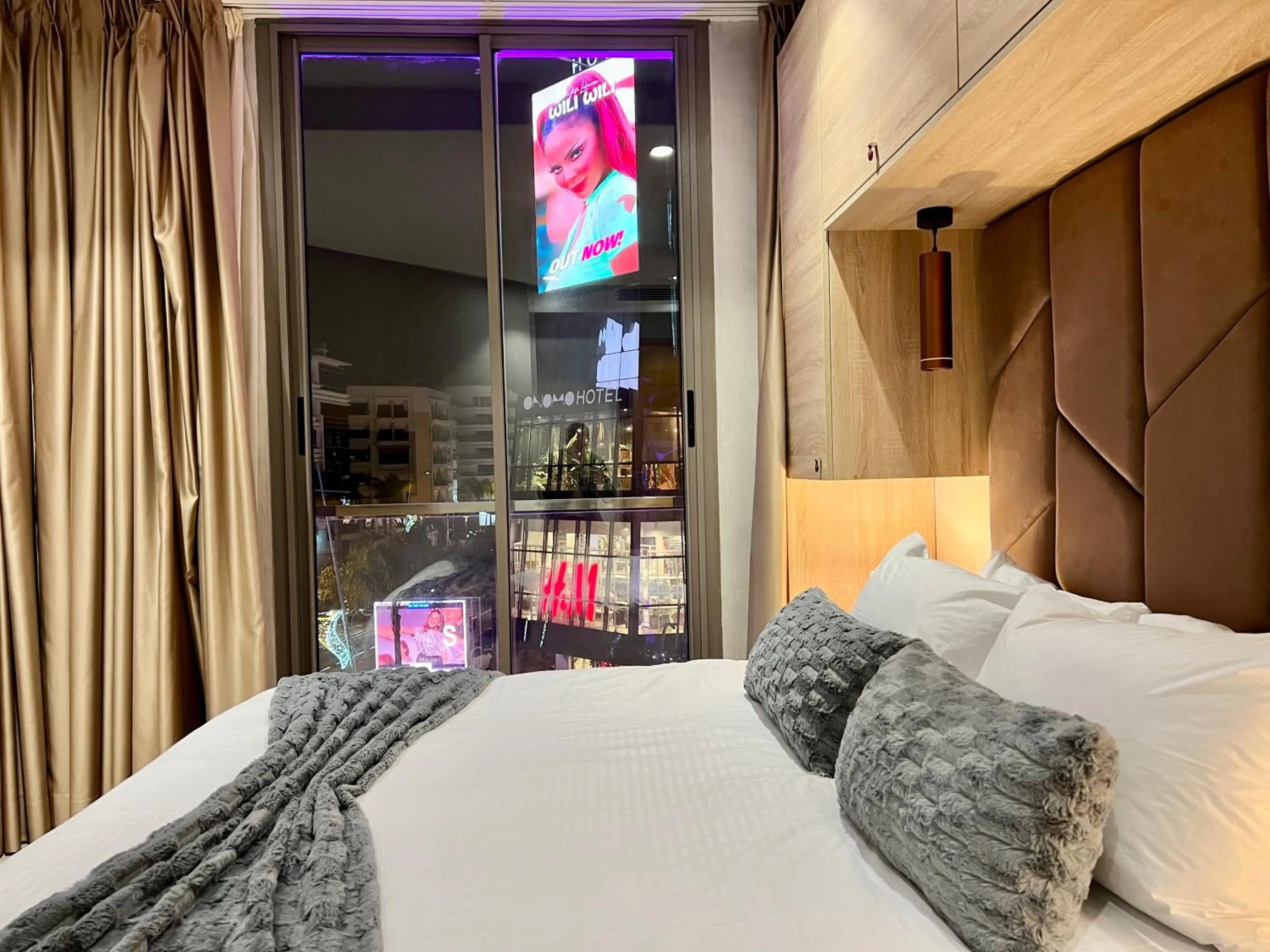 Bed in ZEN Suites Hotel Massira