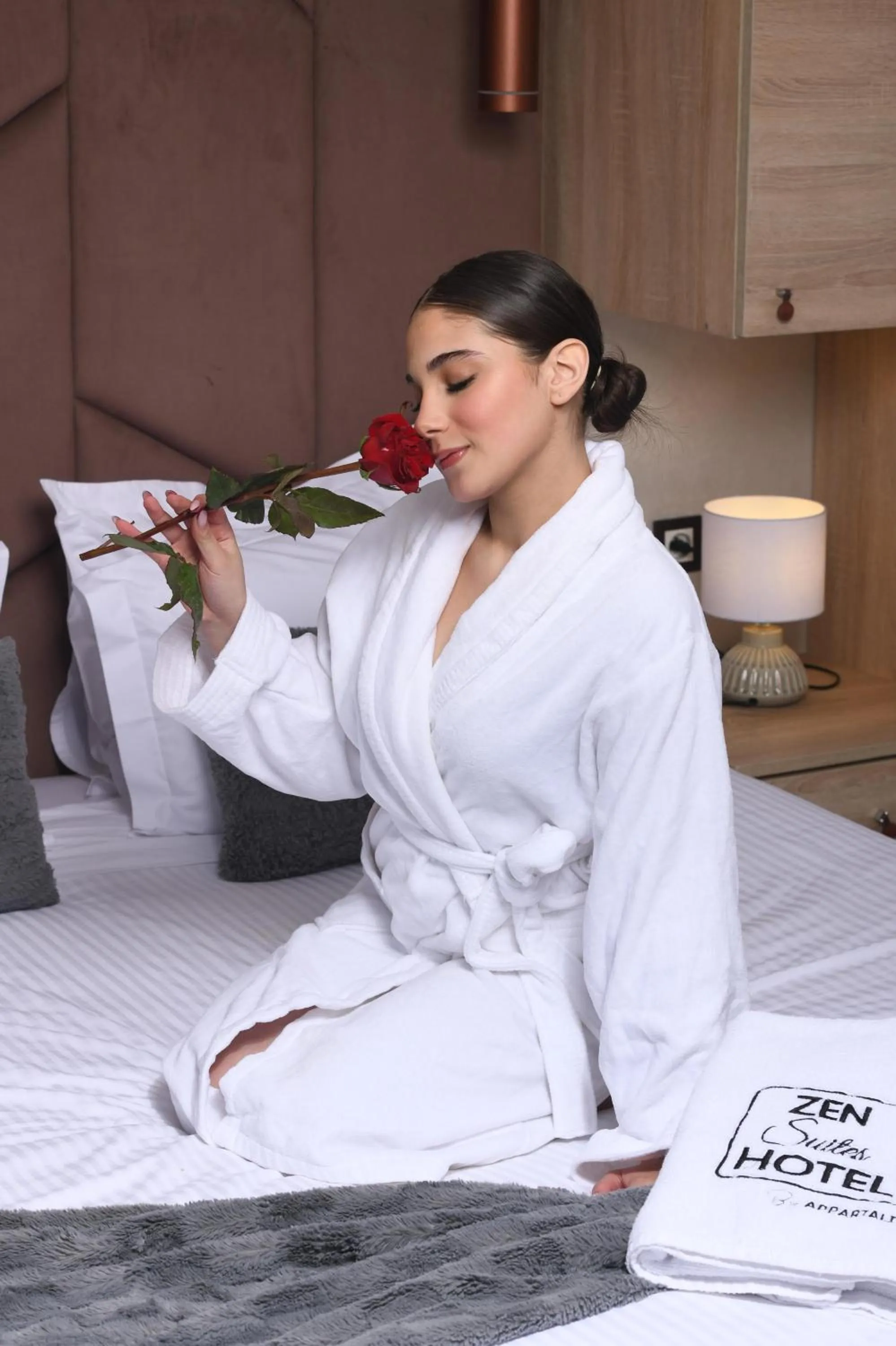 Bed in ZEN Suites Hotel Massira