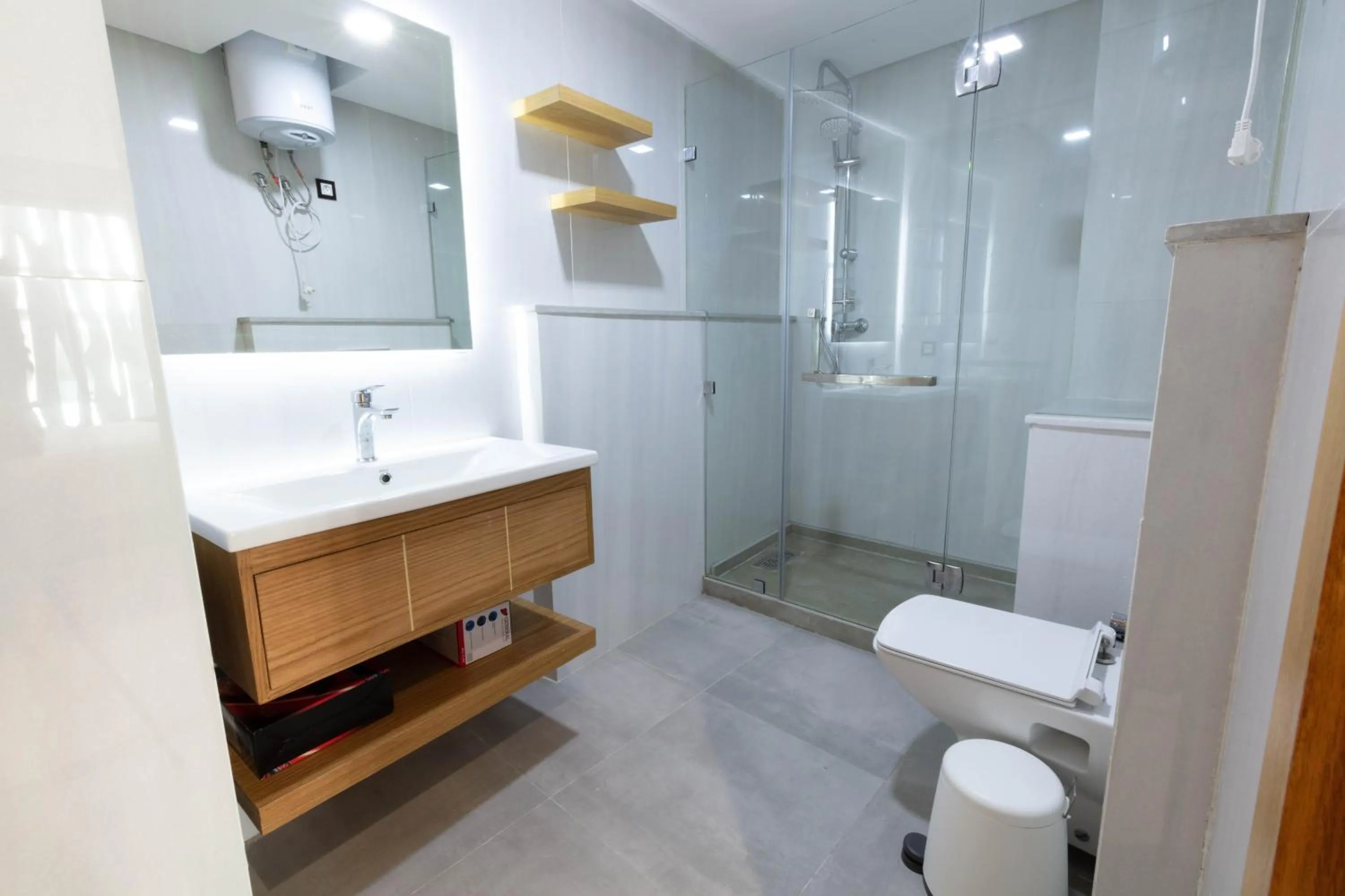 Shower in ZEN Suites Hotel Massira