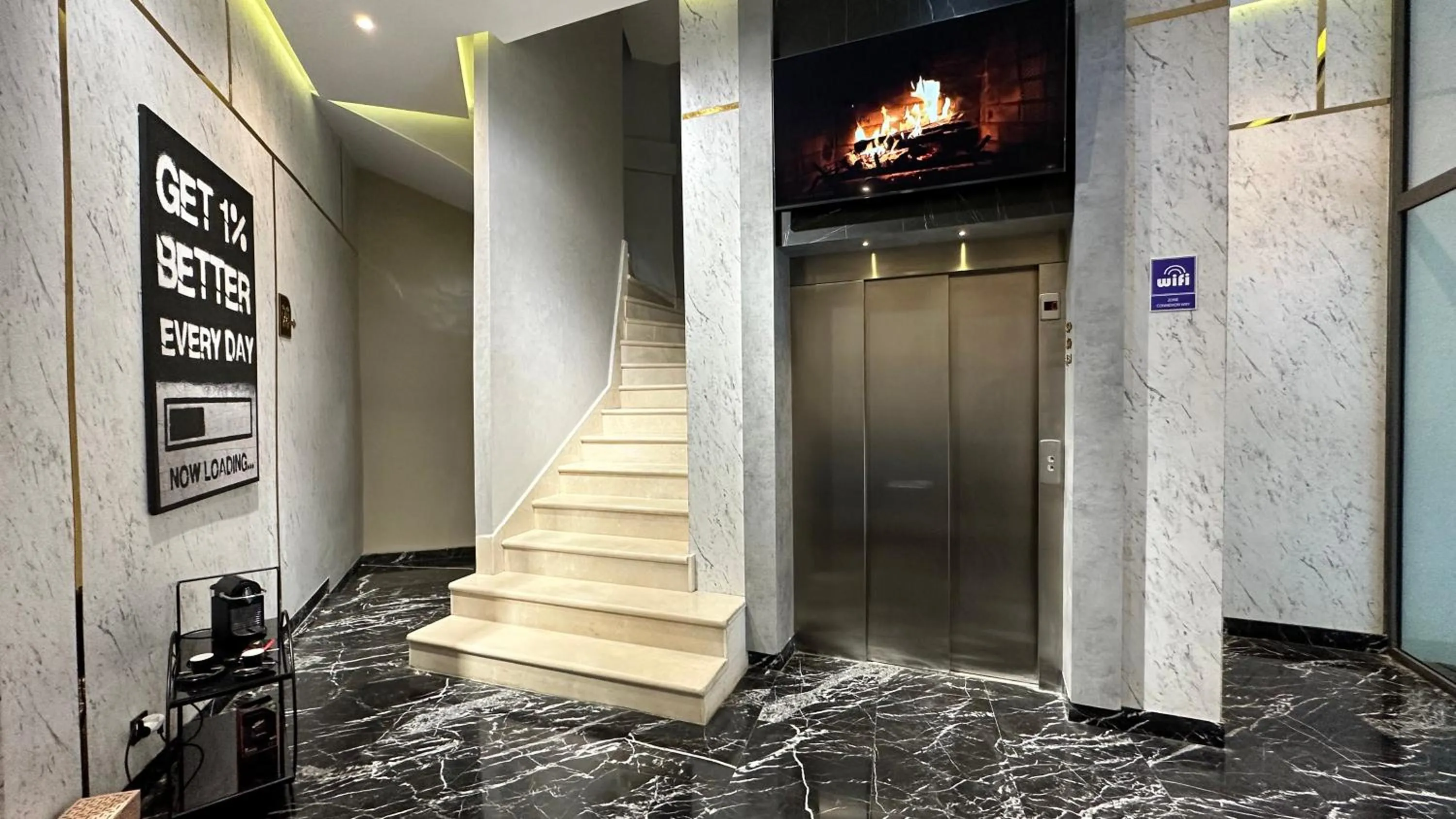 Lobby or reception in ZEN Suites Hotel Massira