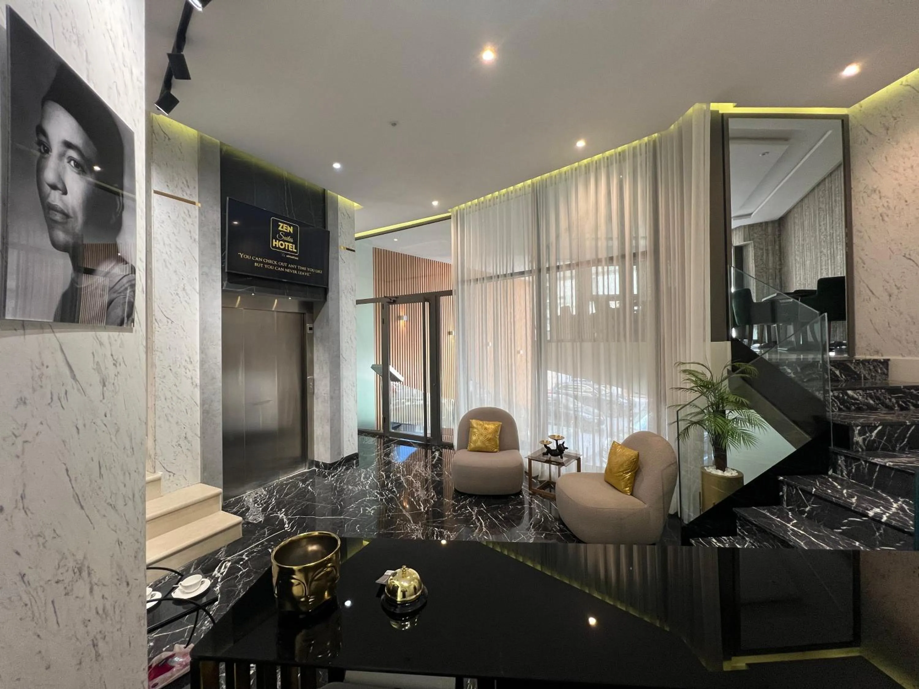 Lobby or reception in ZEN Suites Hotel Massira