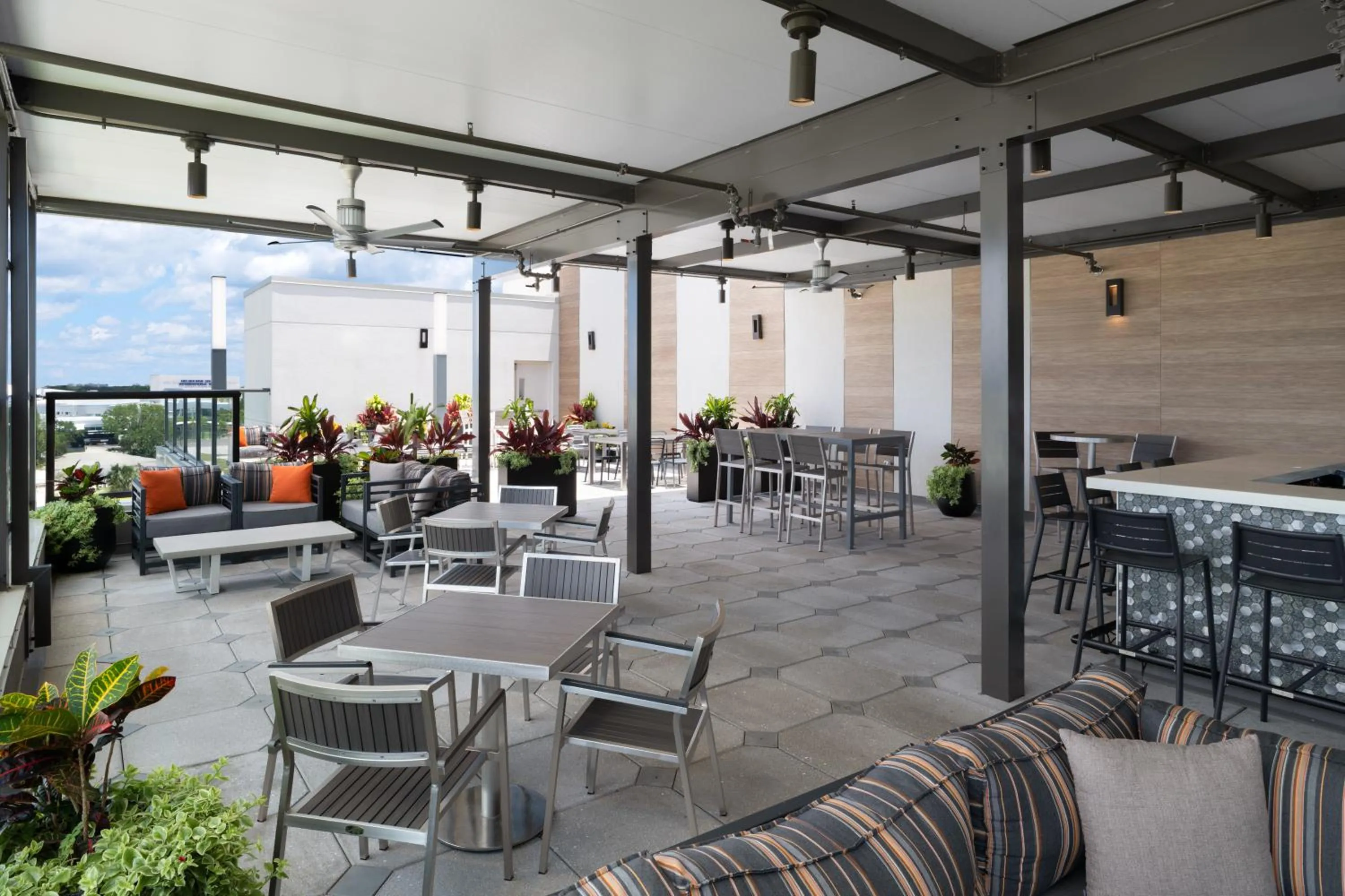 Restaurant/places to eat in Hyatt Place Melbourne Airport, Fl