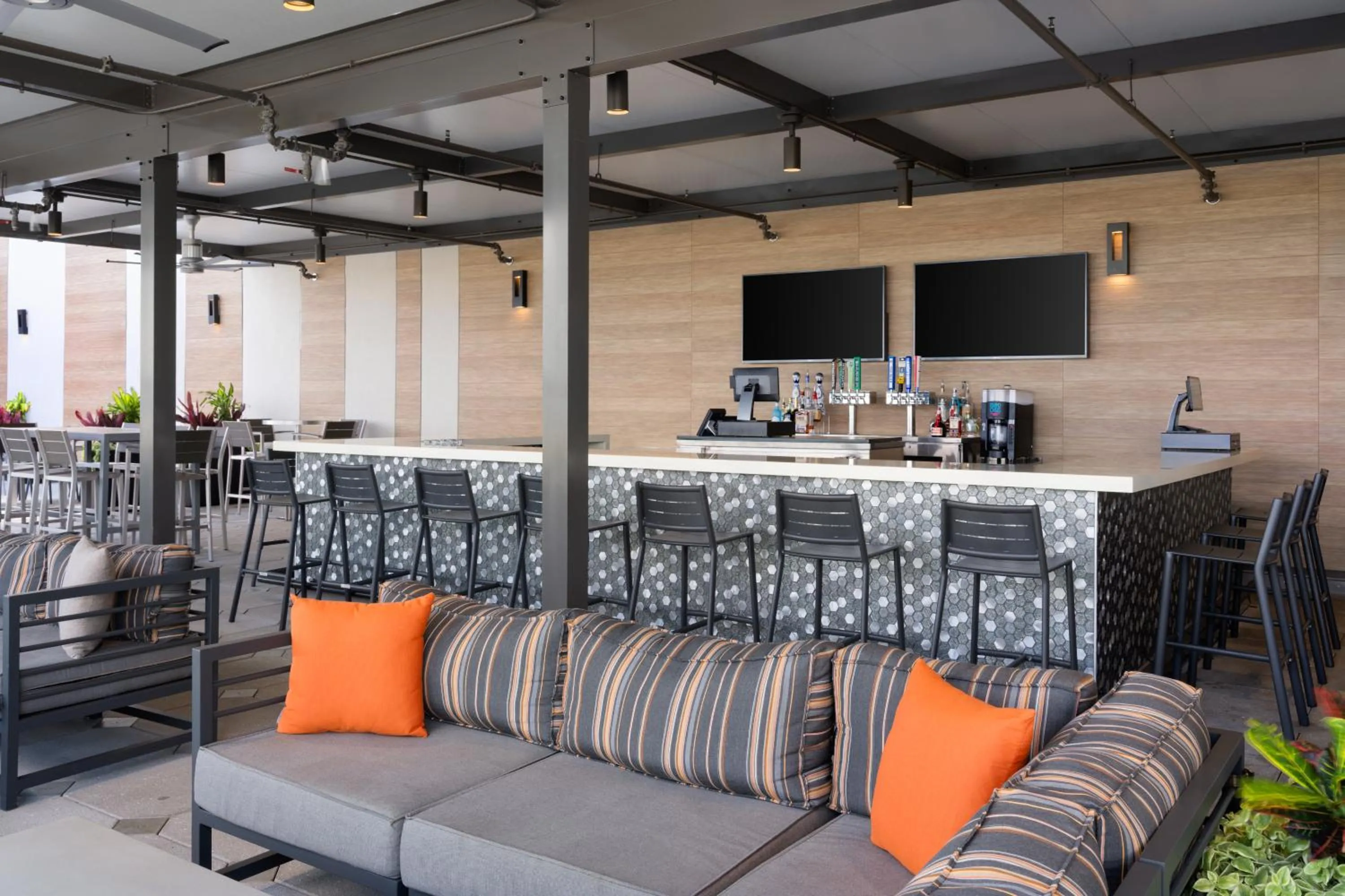 Restaurant/places to eat in Hyatt Place Melbourne Airport, Fl