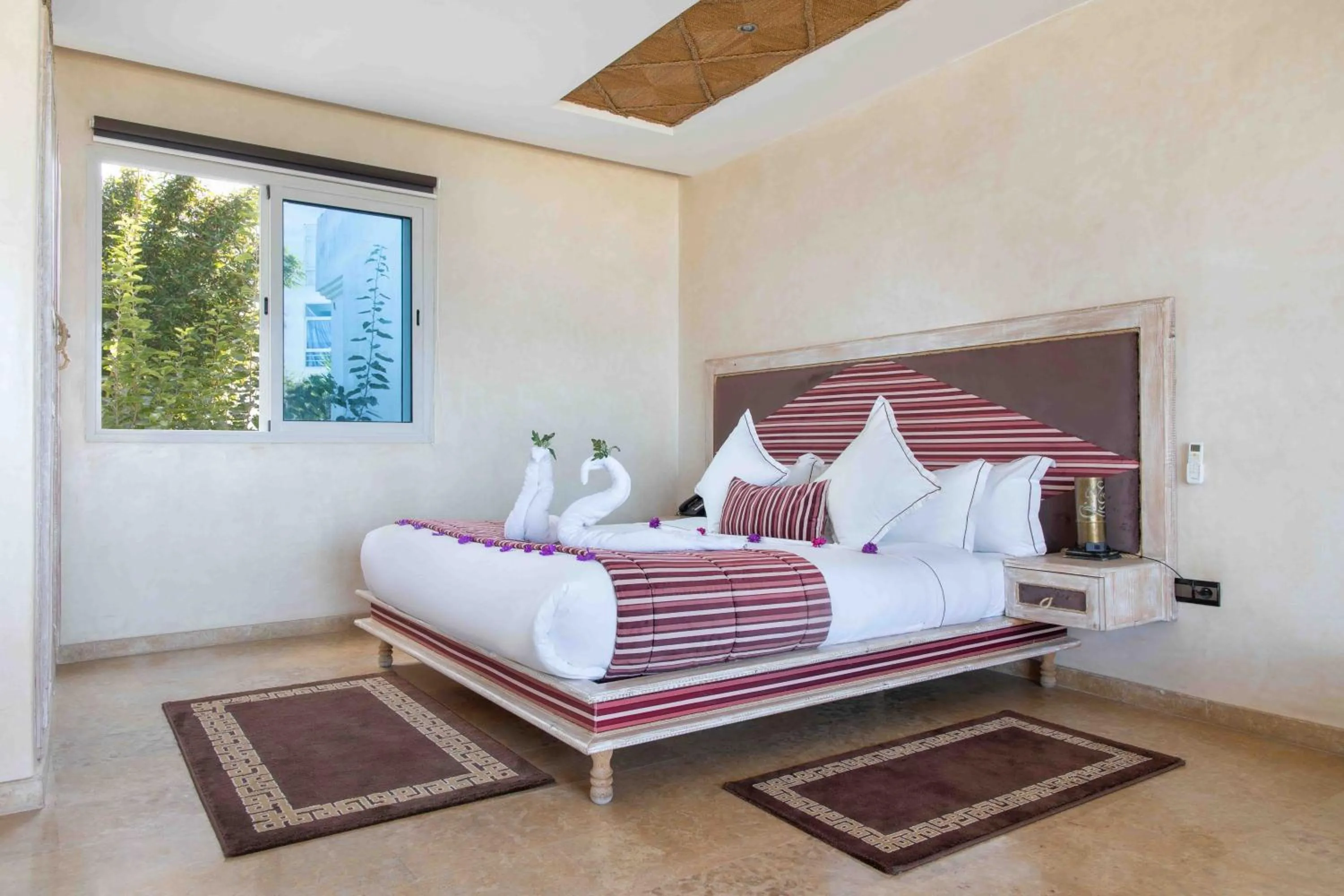 Photo of the whole room, Bed in Chateau Eden El Rouh & Spa