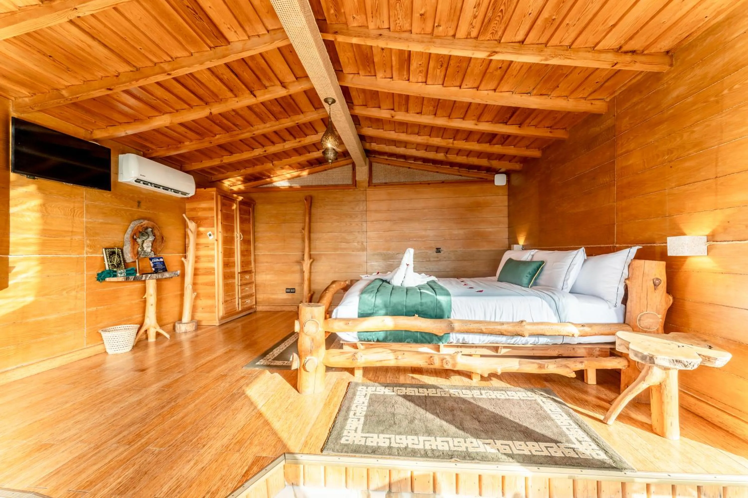 Communal lounge/ TV room in Chateau Eden El Rouh & Spa