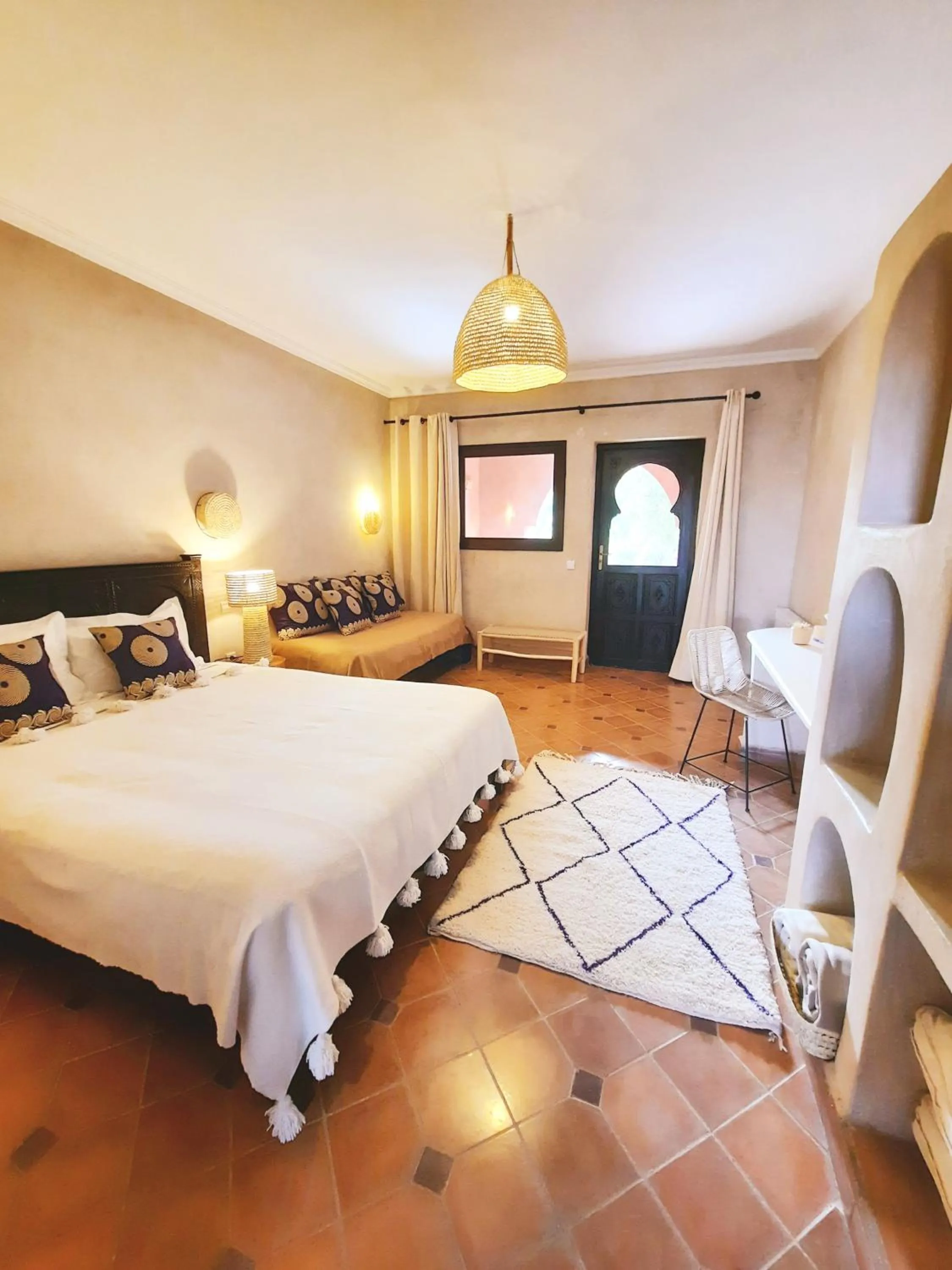 Photo of the whole room, Bed in Domaine de Tameslohte