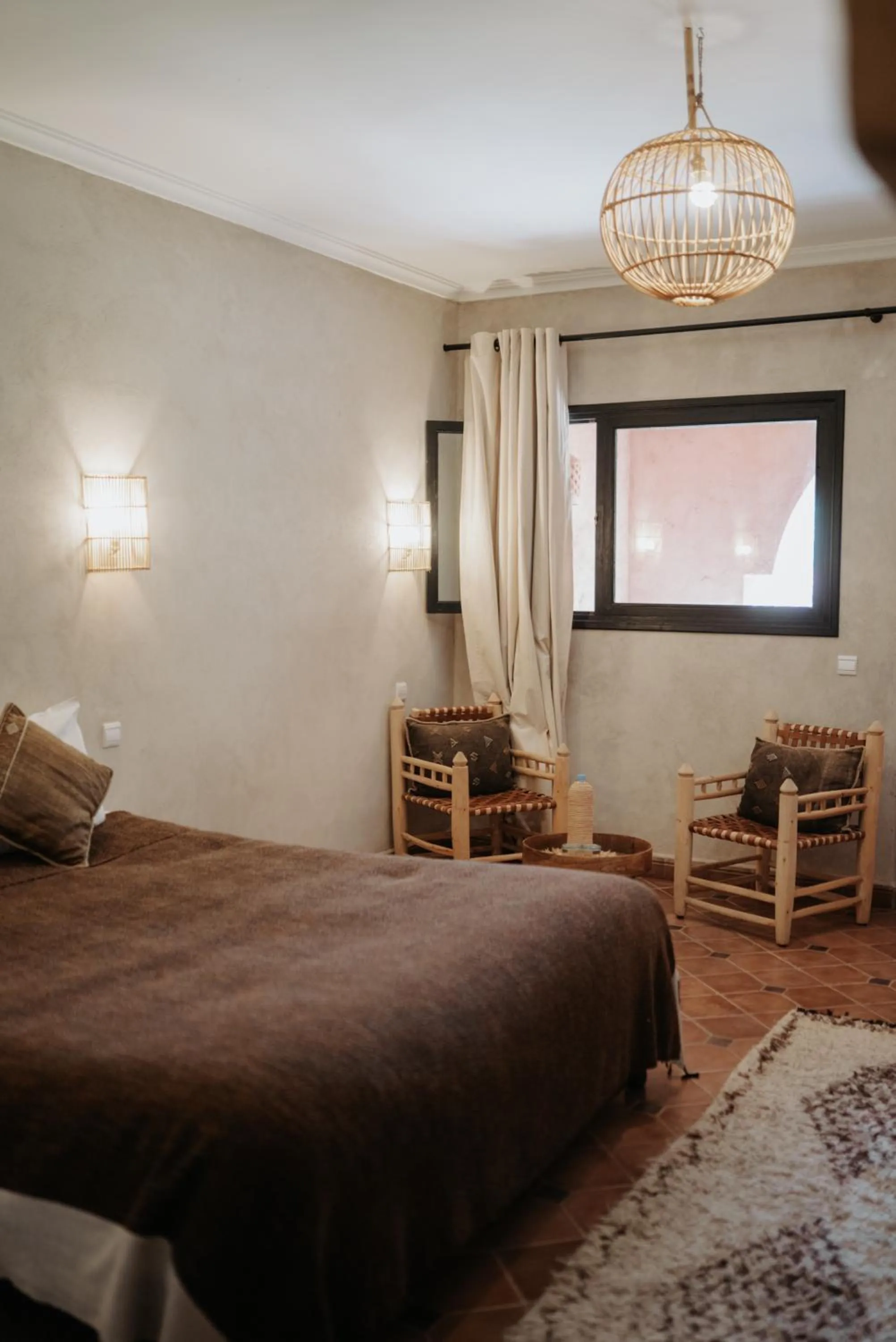 Photo of the whole room, Bed in Domaine de Tameslohte