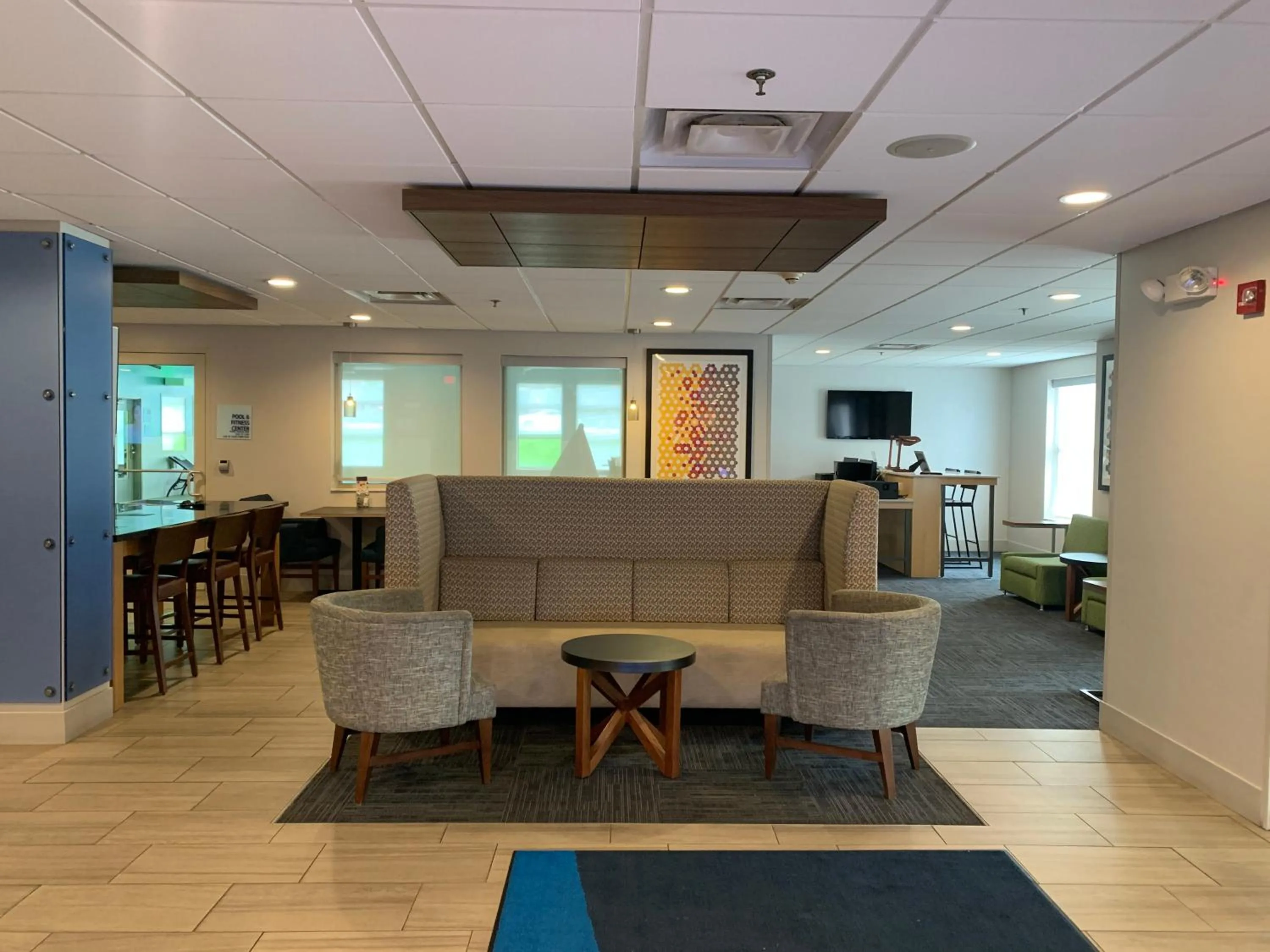 Property building in Holiday Inn Express Fairfield by IHG