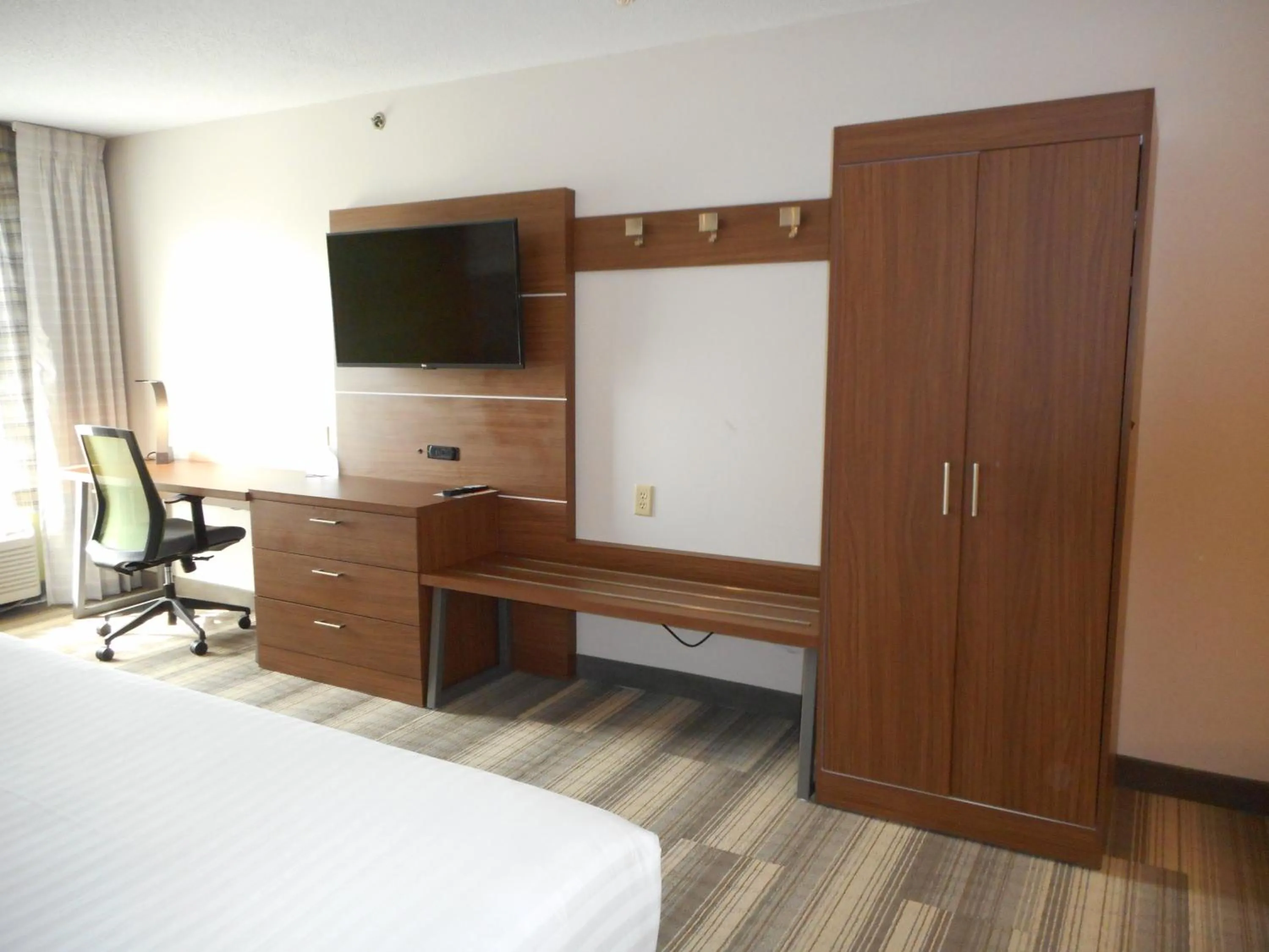 Bedroom, Bed in Holiday Inn Express Fairfield by IHG