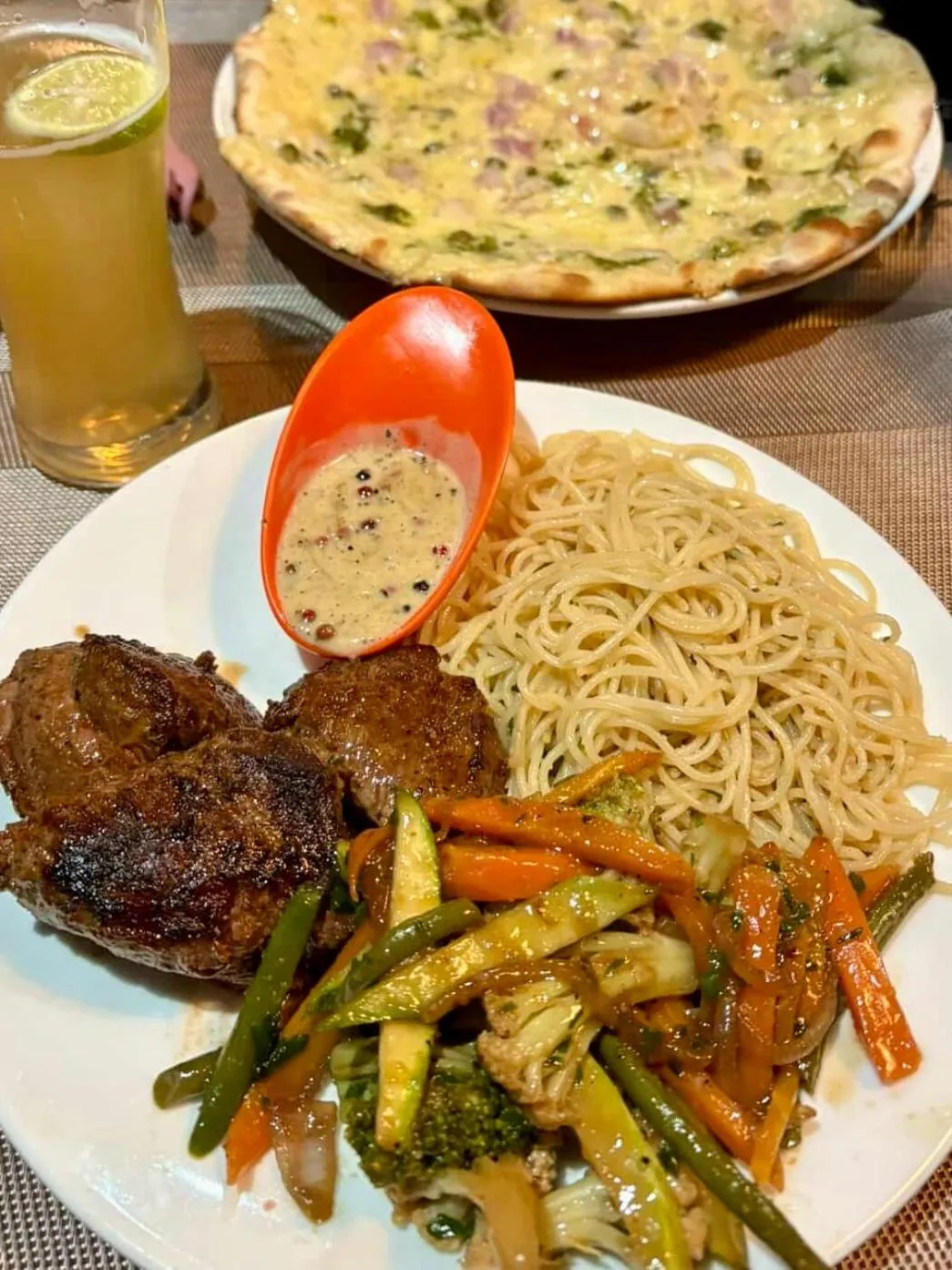 Restaurant/places to eat in Le Fred