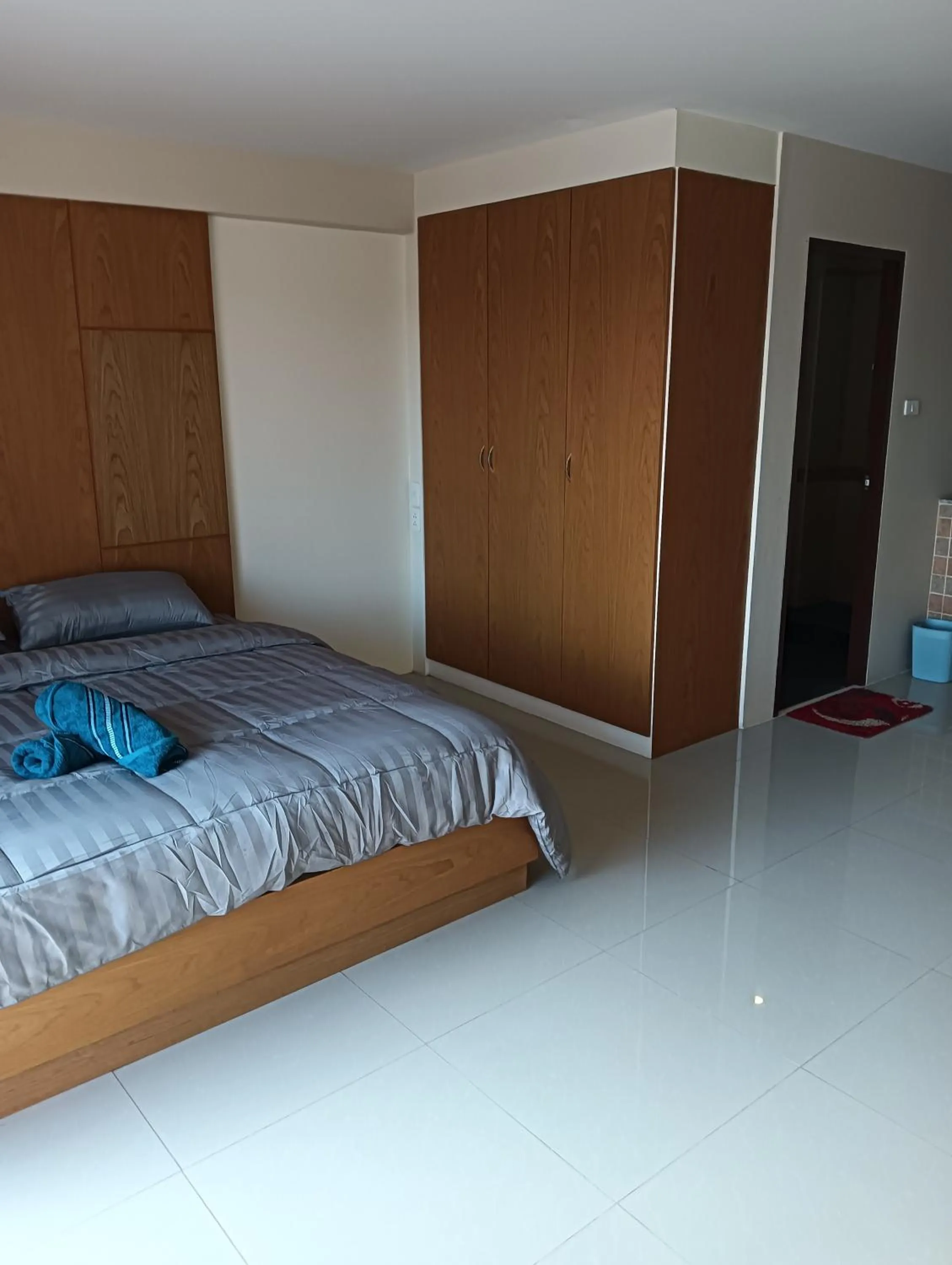 wardrobe in Cafe Nana Hotel